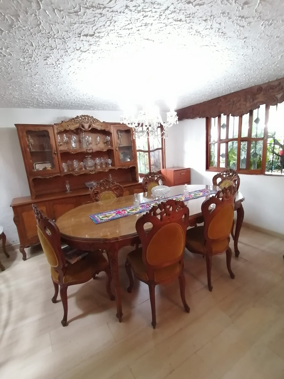 CASA ESQUINERA APARTAMENTOS RENTANDO PRADOS DEL NORTE CALI
