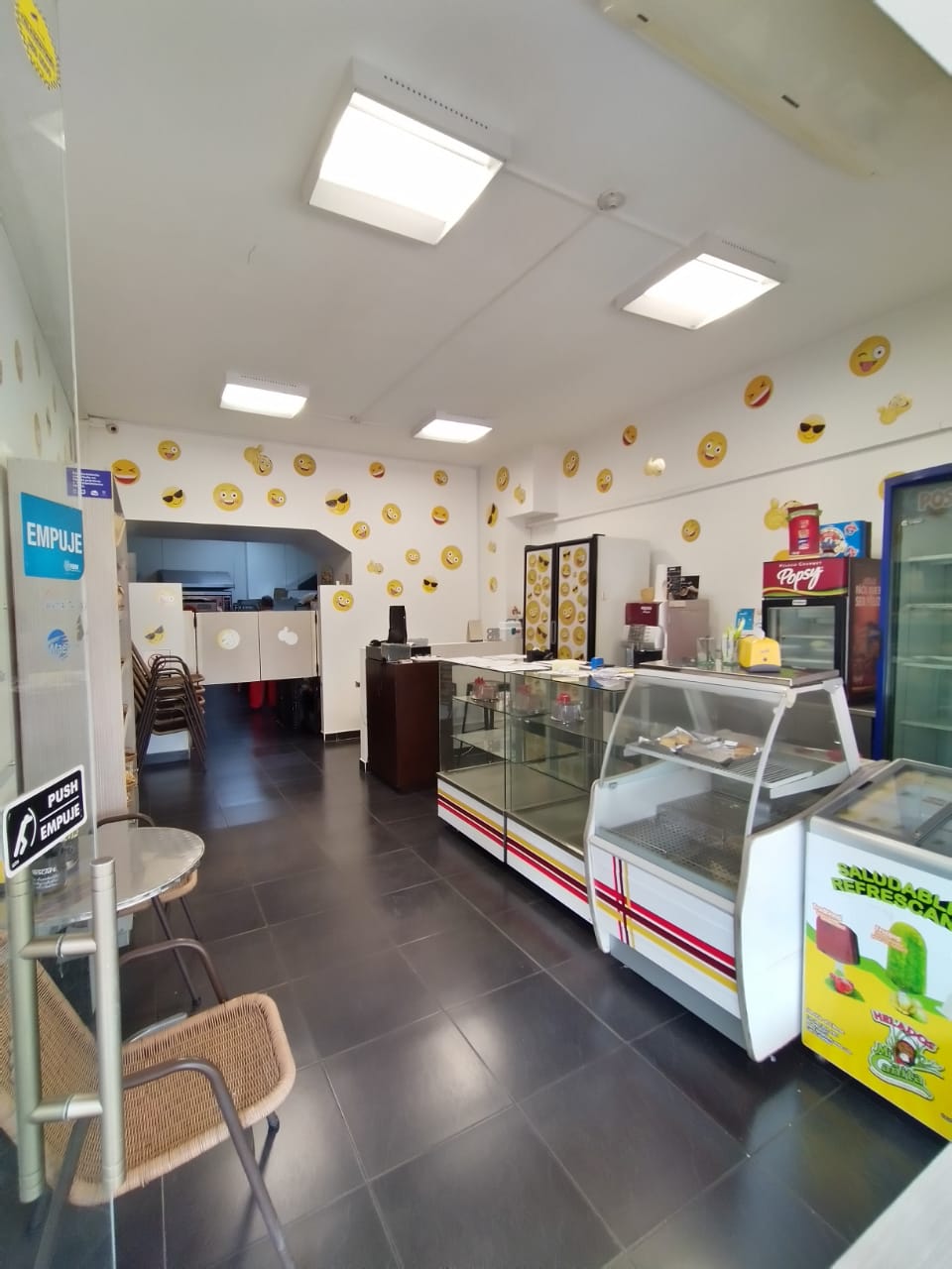 NEGOCIO DE ALIMENTOS EN VENTA A PUERTA CERRADA NORTE DE CALI