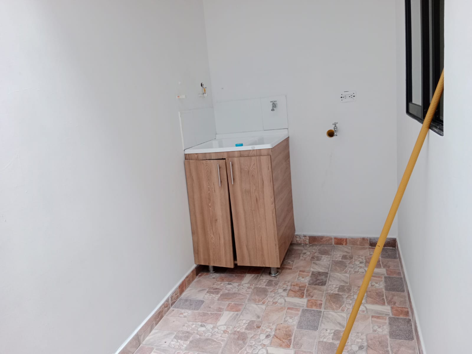 ARRIENDO APARTAMENTO, SANTA MONICA