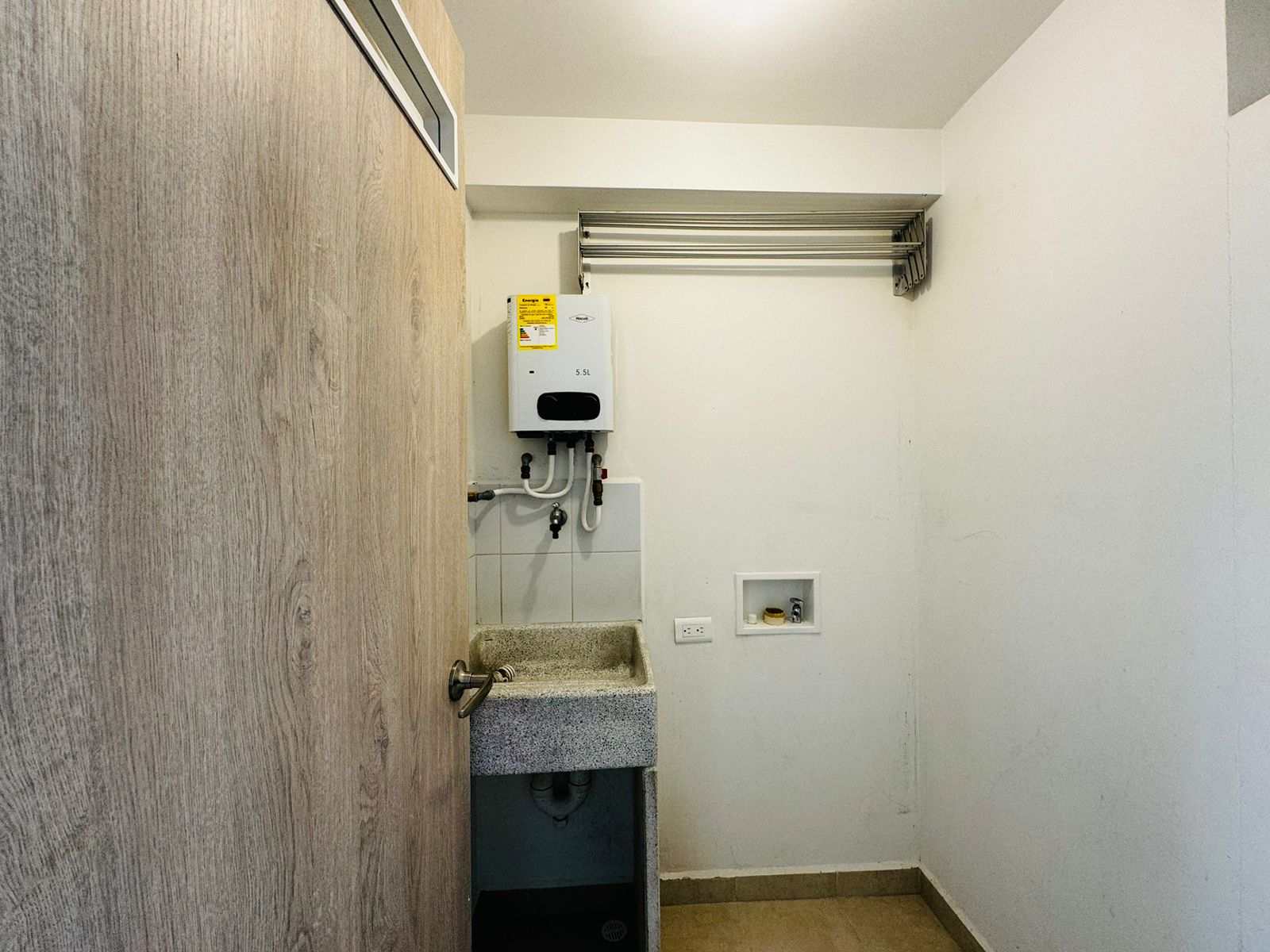 ARRIENDO APARTAMENTO - LOMA LOS BERNAL
