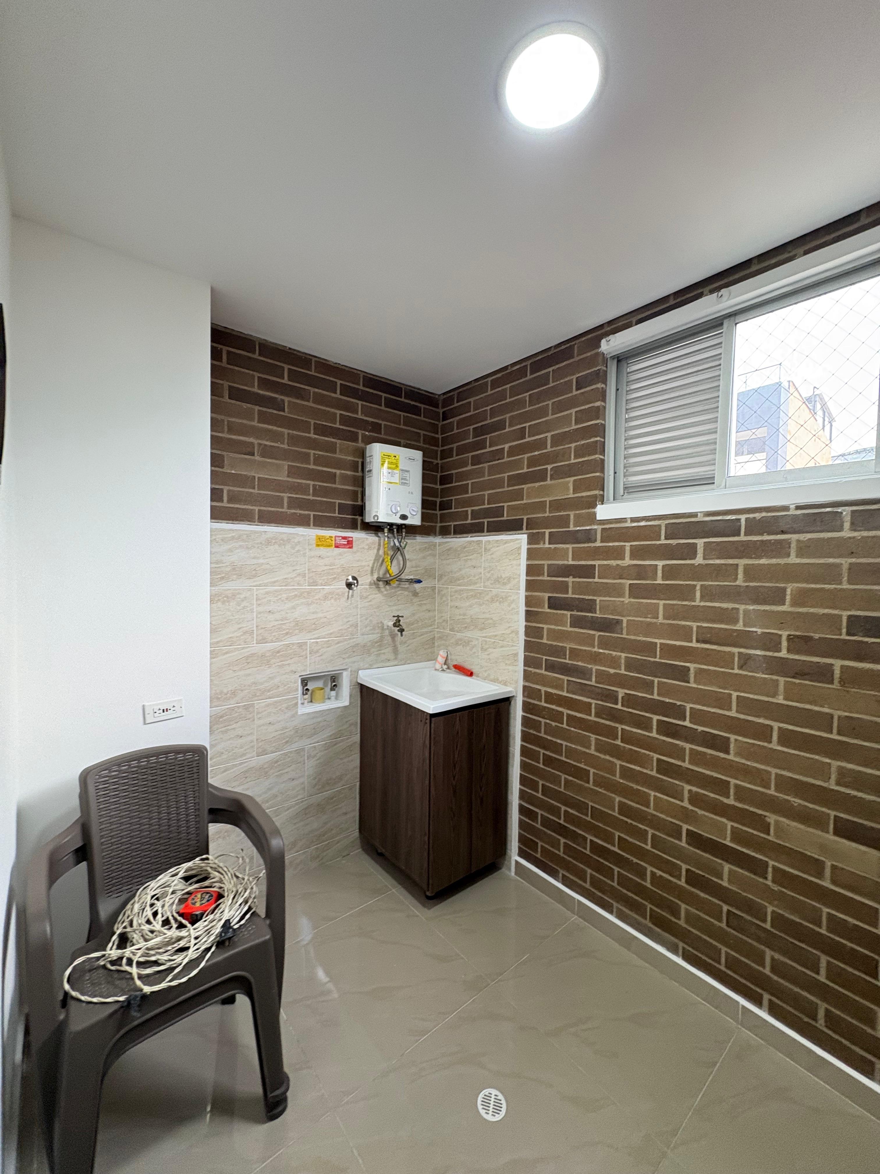 ARRIENDO APARTAMETO, CASTELLANA