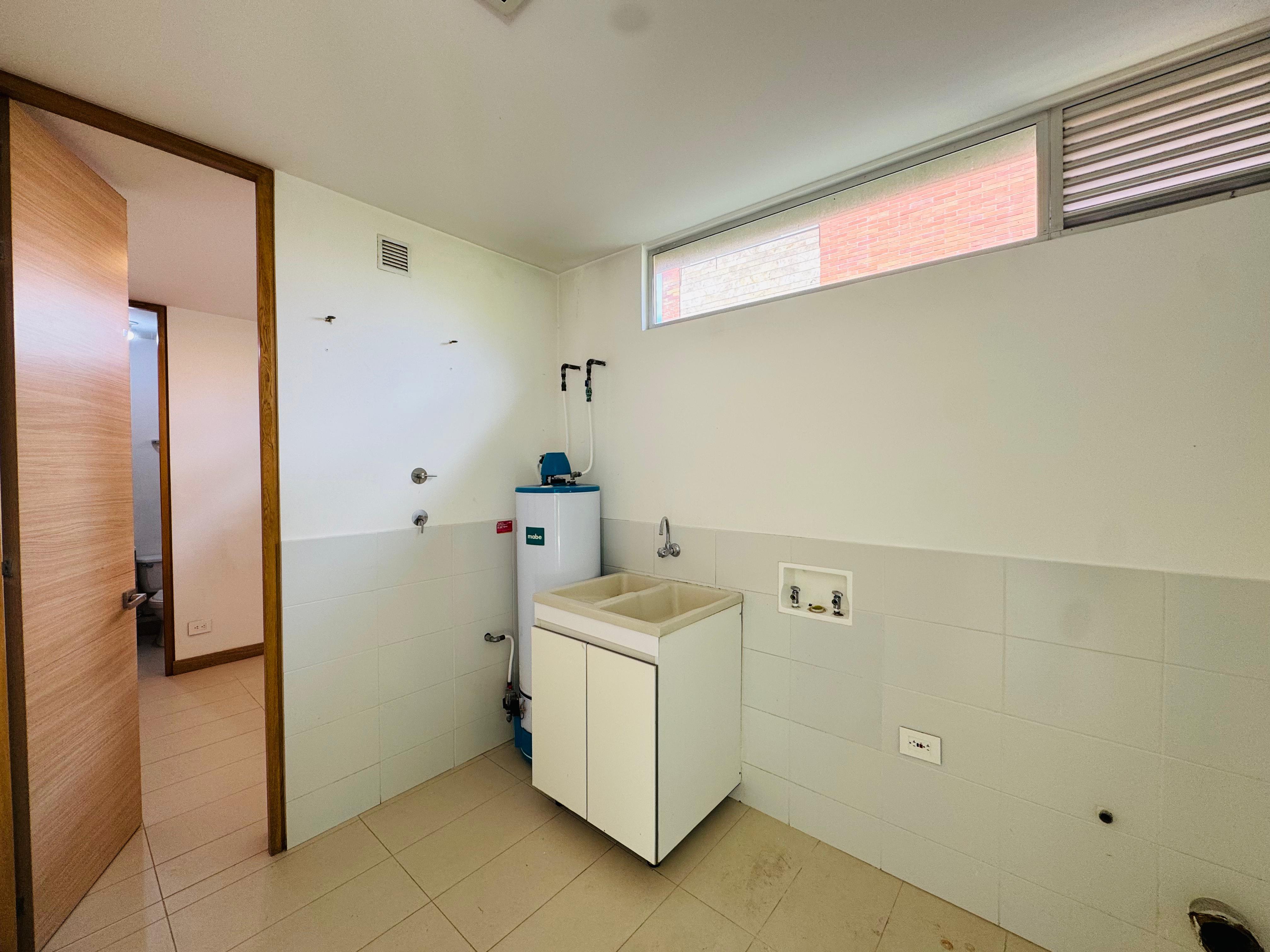 ARRIENDO CASA - ALTO DE LAS PALMAS