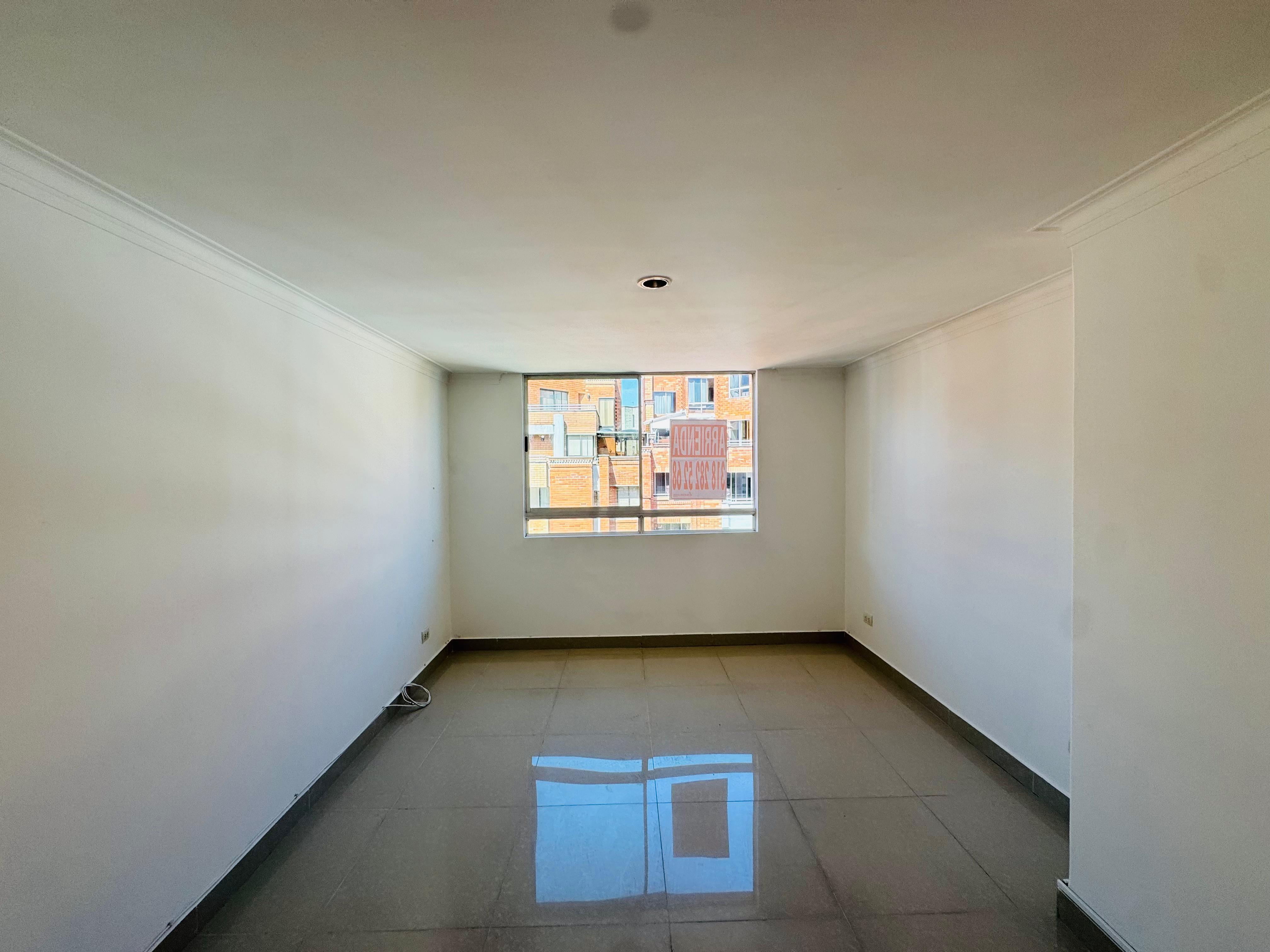 ARRIENDO APARTAMENTO - LAURELES