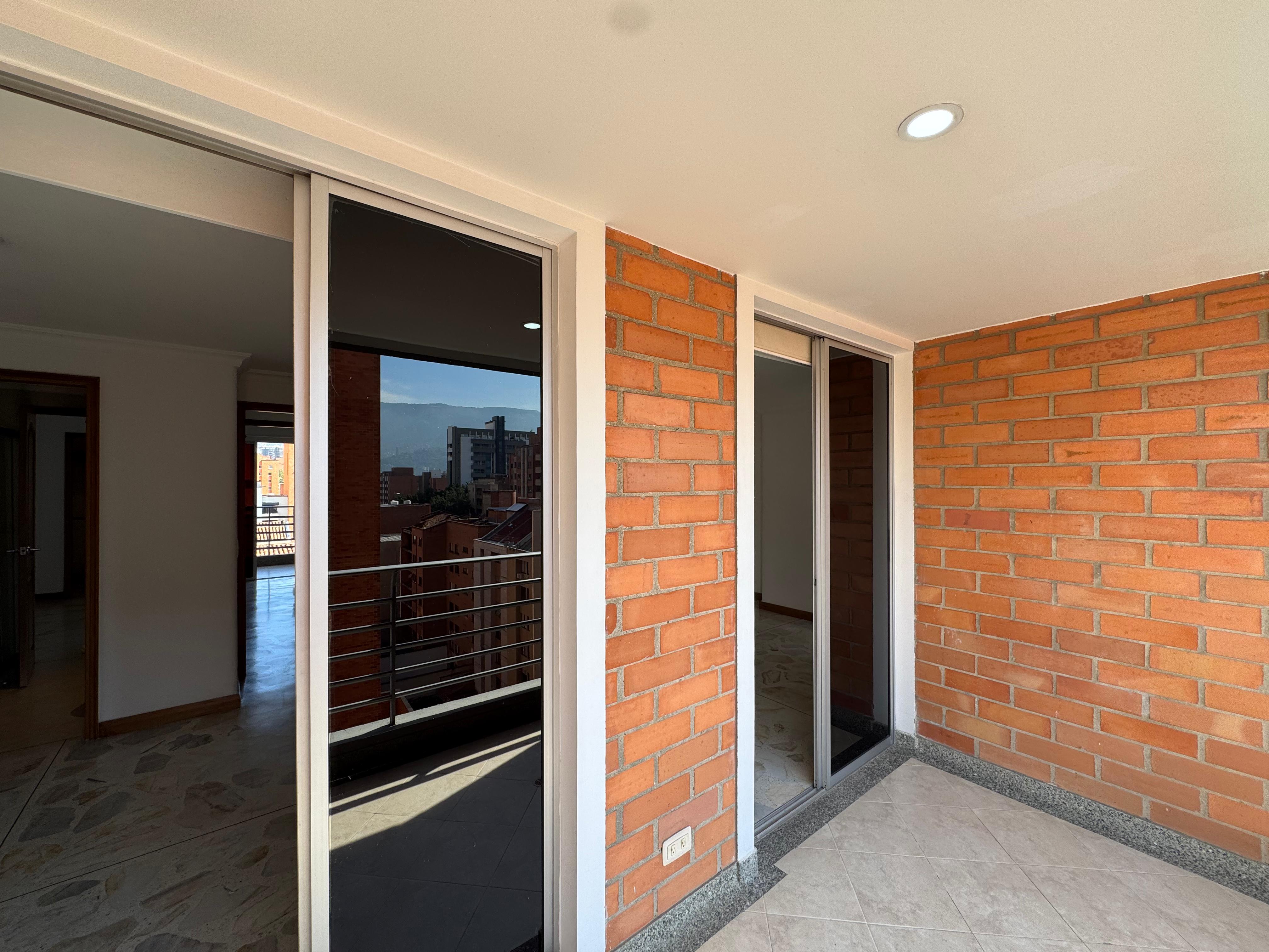 ARRIENDO APARTAMENTO - LAURELES