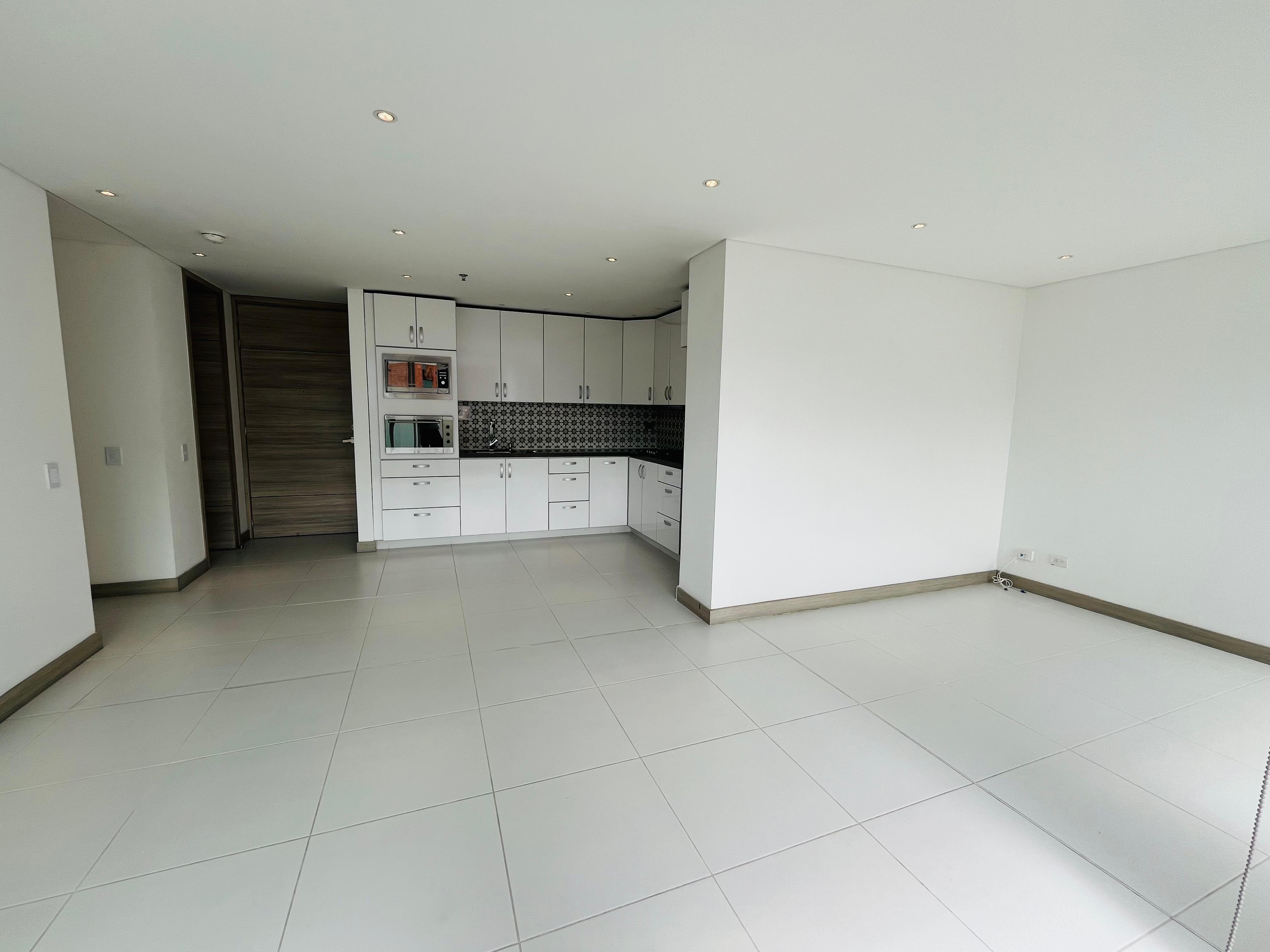 ARRIENDO APARTAMENTO - POBLADO CASTROPOL