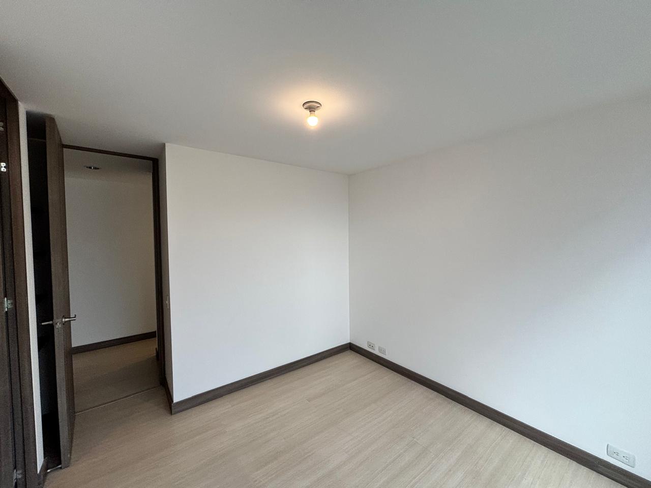 ARRIENDO APARTAMENTO - ENVIGADO LOMA DEL ESMERALDAL