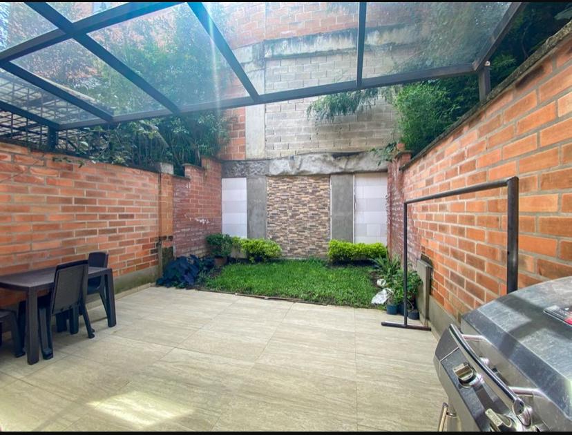 VENTA CASA - POBLADO SECTOR LA FRONTERA