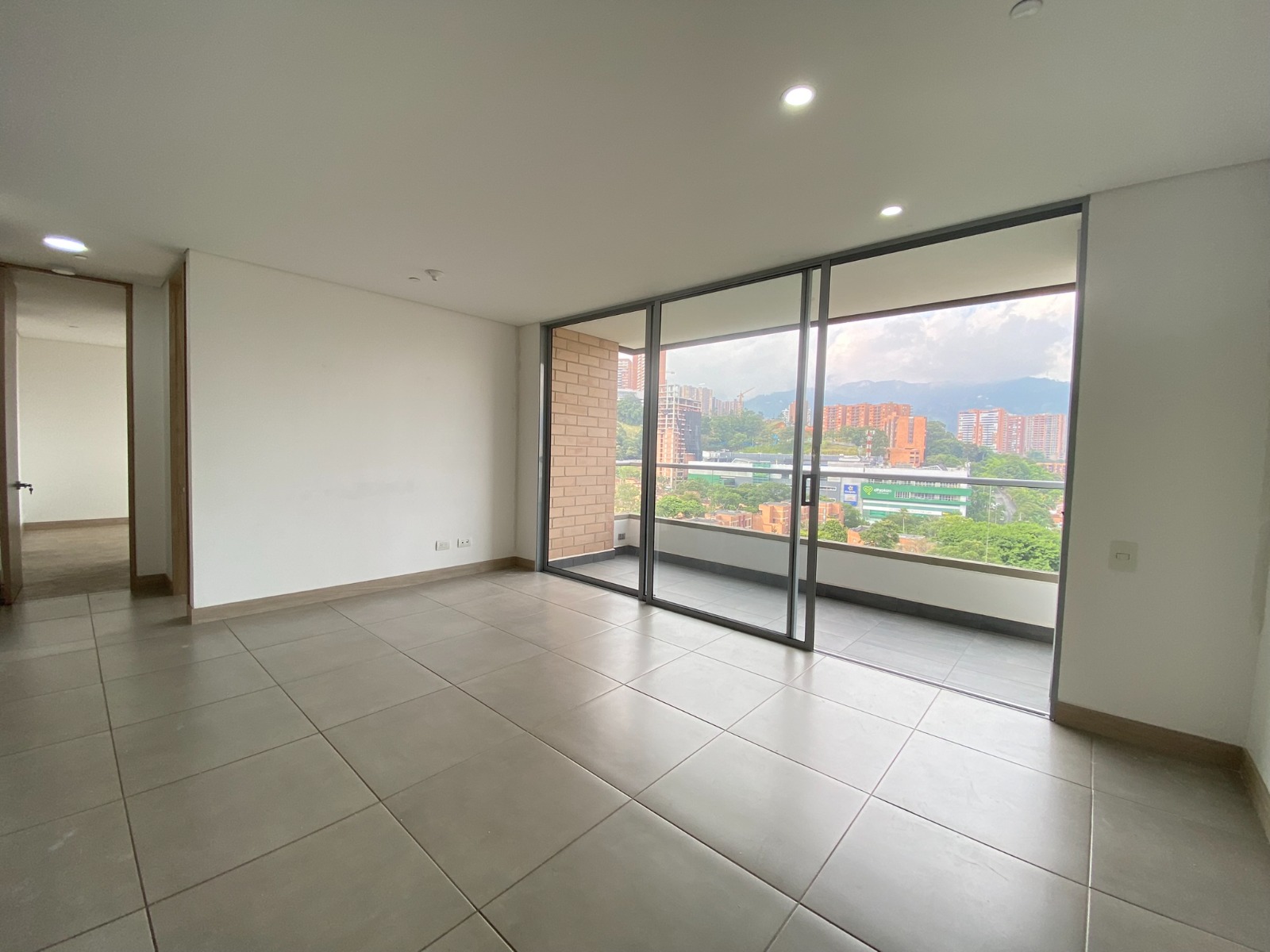 ARRIENDO APARTAMENTO - ENVIGADO LOMA DEL CHOCHO
