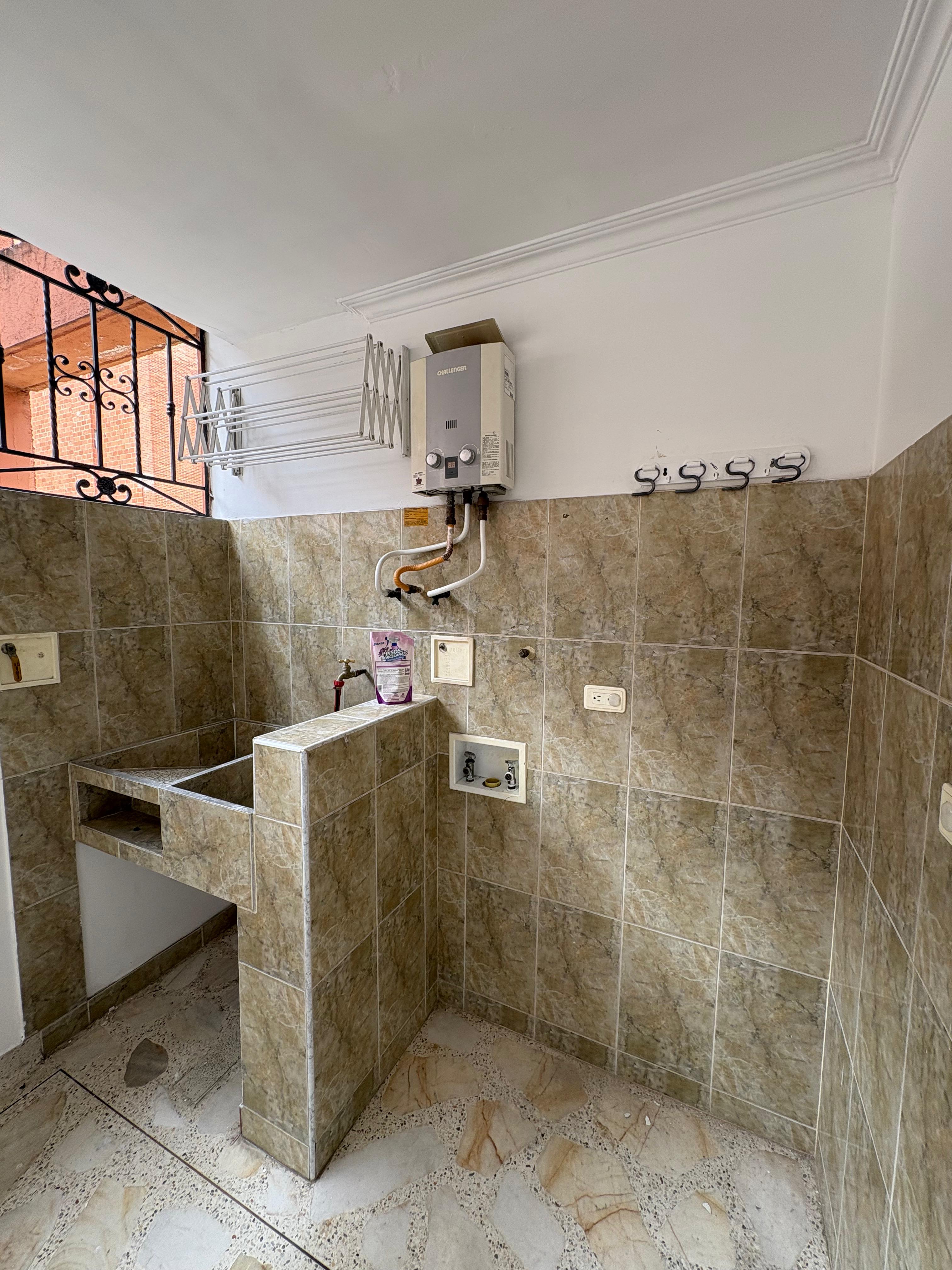 ARRIENDO APARTAMENTO, LAURELES