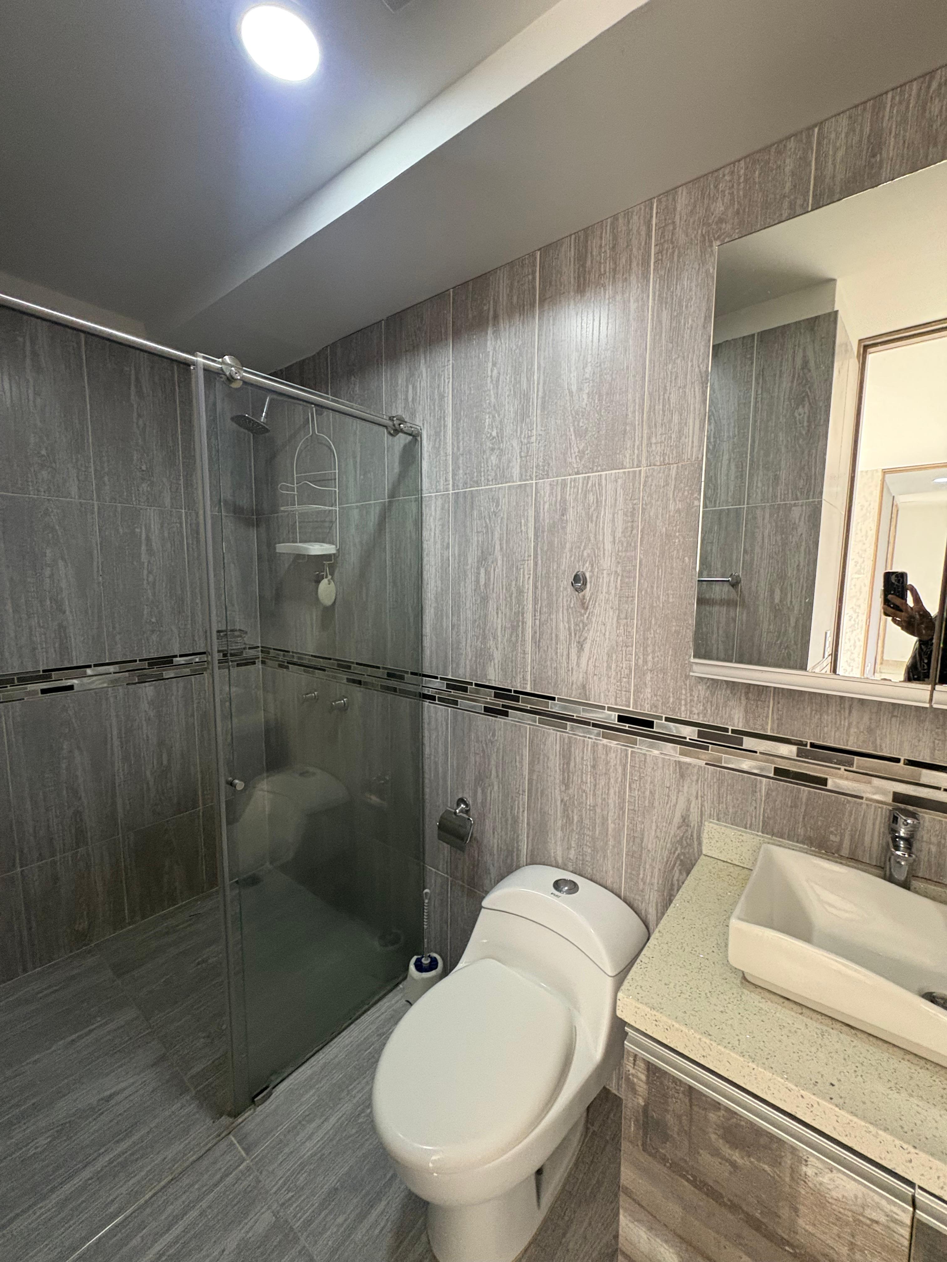 ARRIENDO APARTAMENTO, COLORES