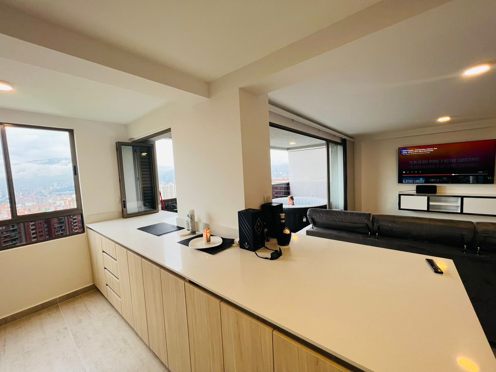 VENTA APARTAMENTO  - LOMA LOS BERNAL