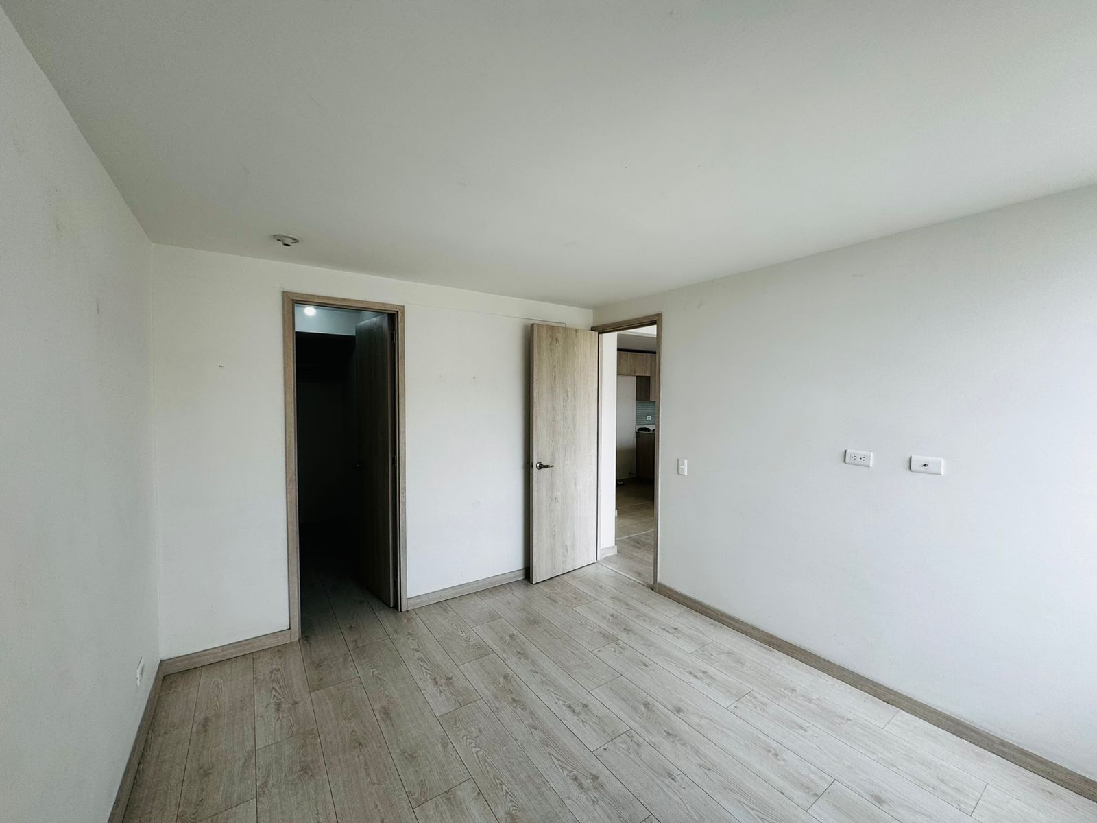 ARRIENDO APARTAMENTO - LOMA LOS BERNAL