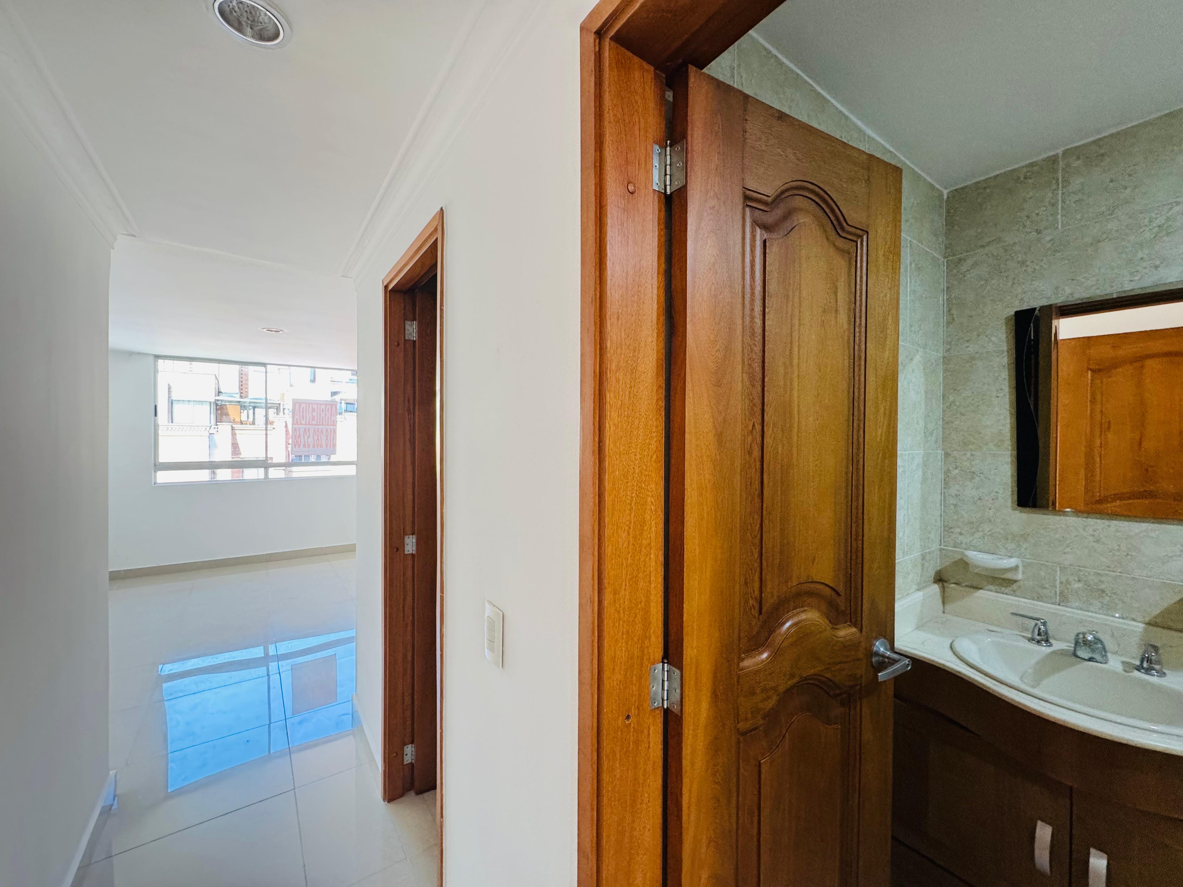 ARRIENDO APARTAMENTO - LAURELES
