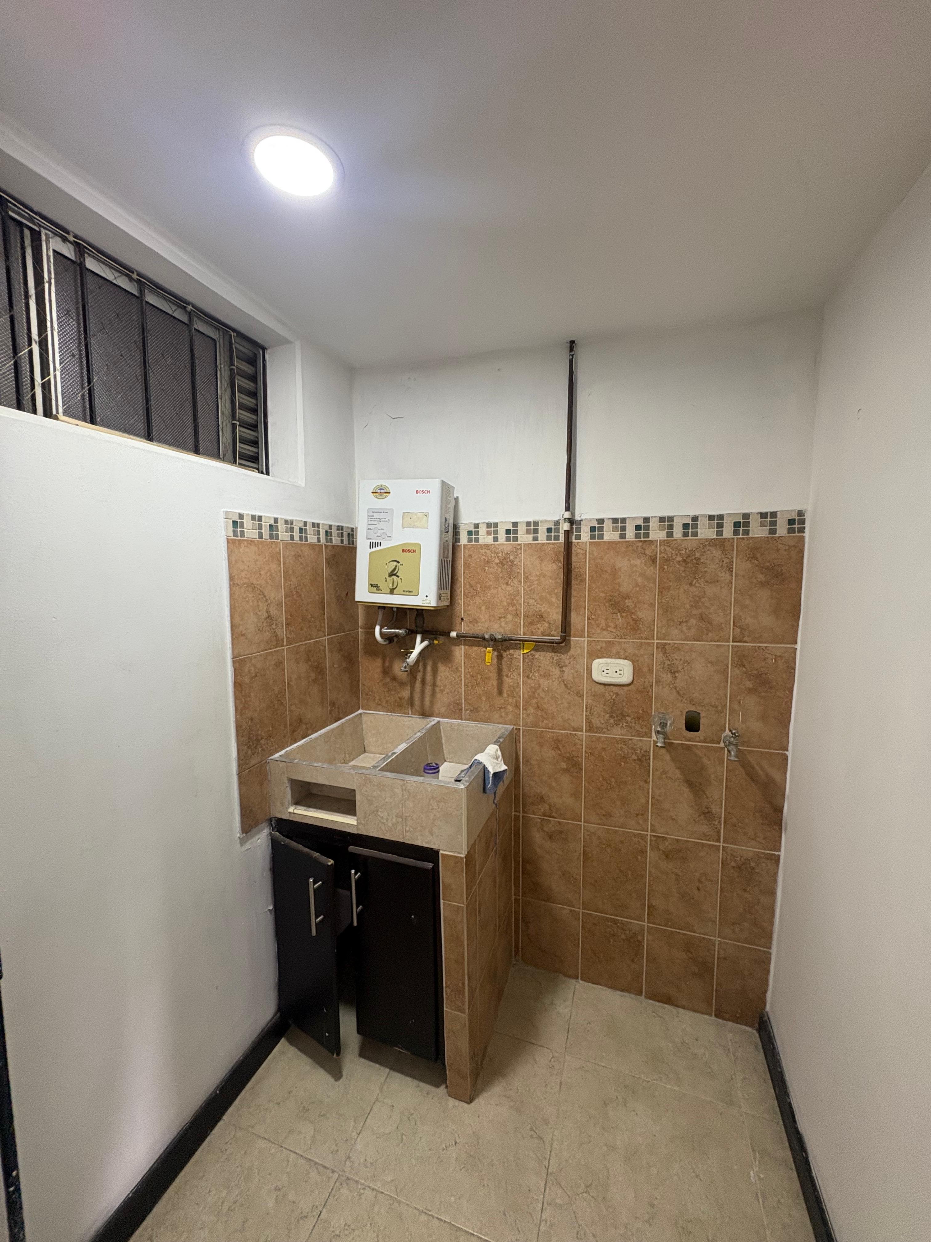 ARRIENDO APARTAMENTO, AV PALMAS