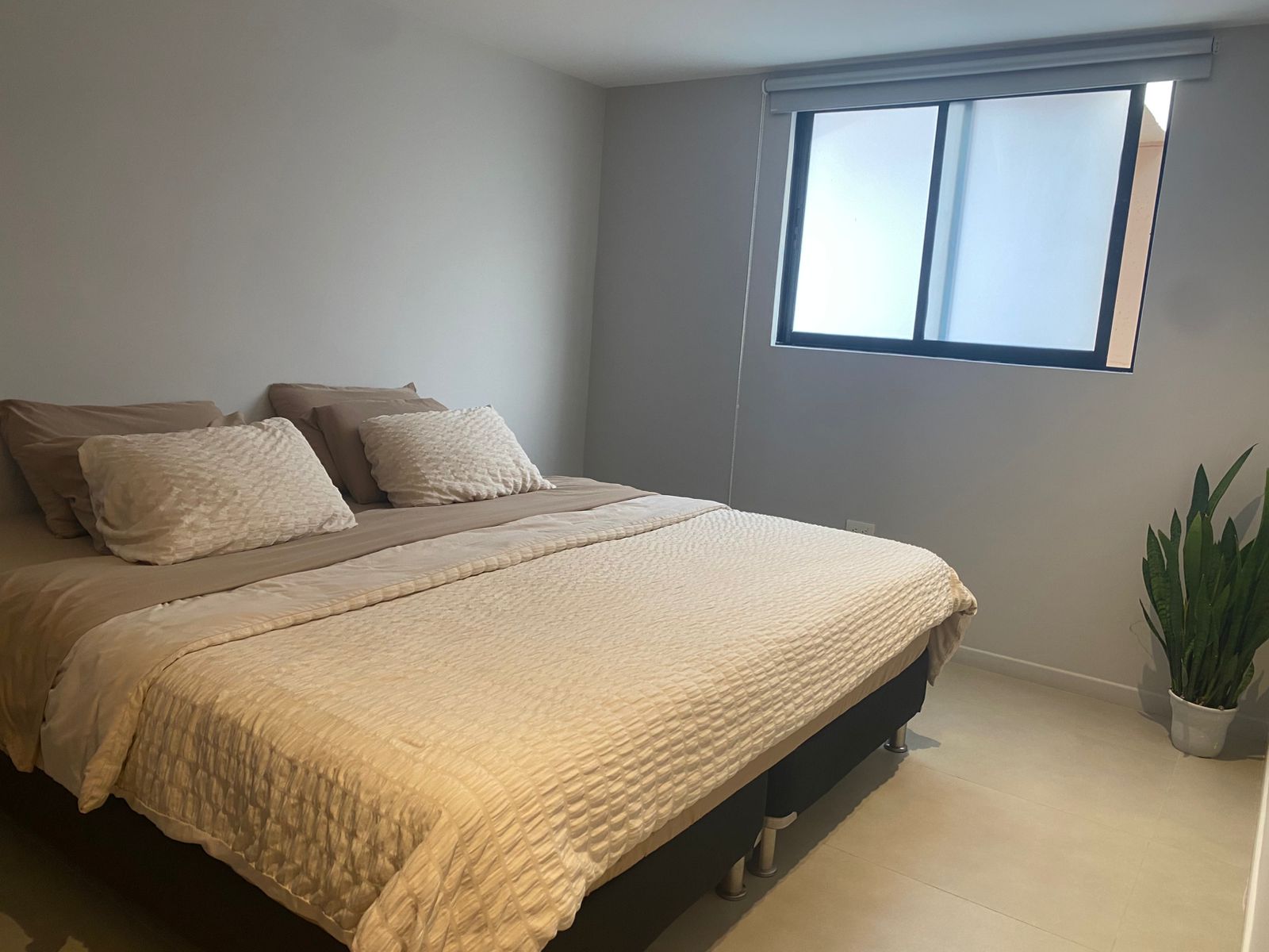 ARRIENDO APARTAMENTO AMOBLADO - CONQUISTADORES