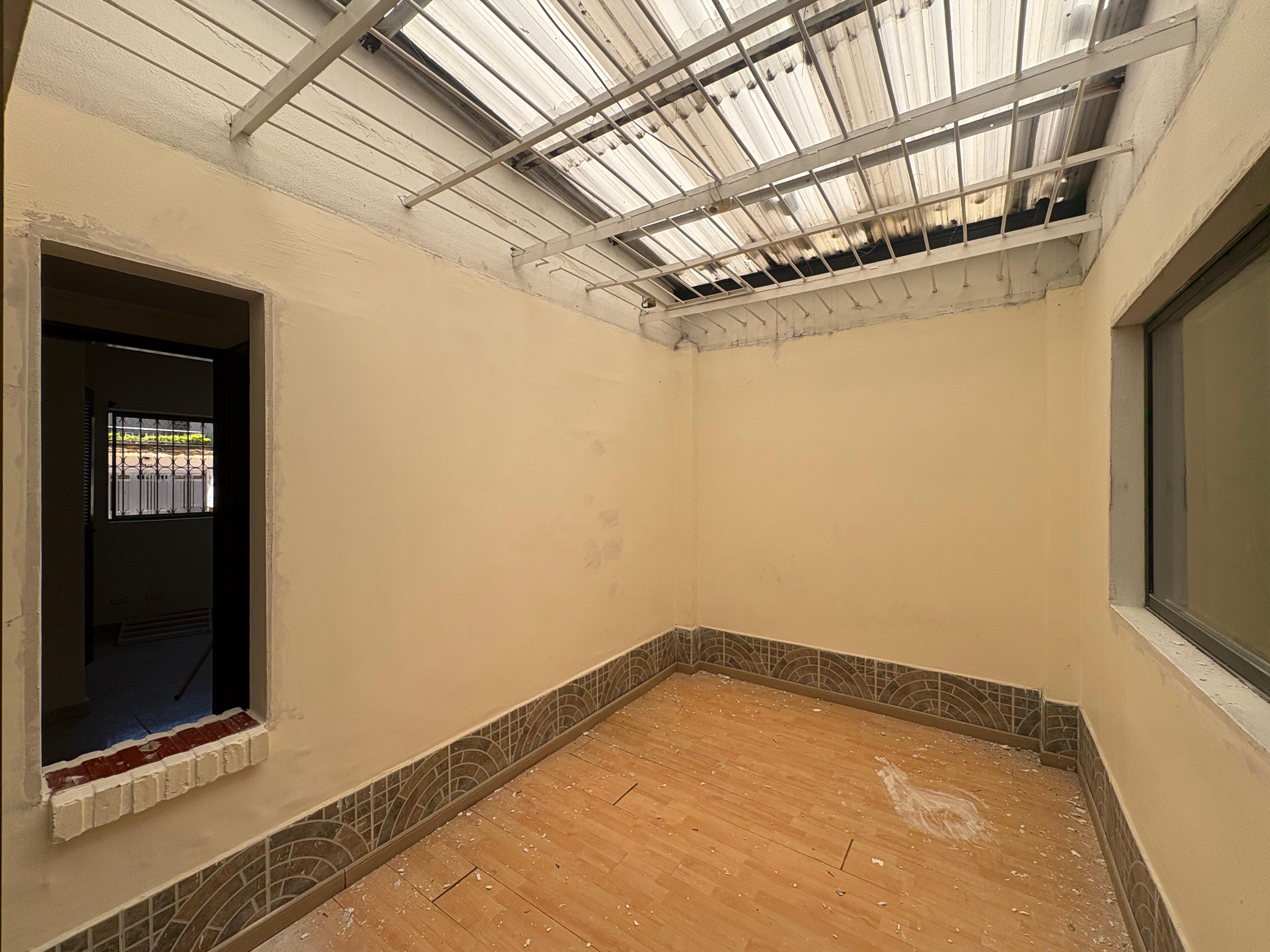 ARRIENDO CASA CASTELLANA