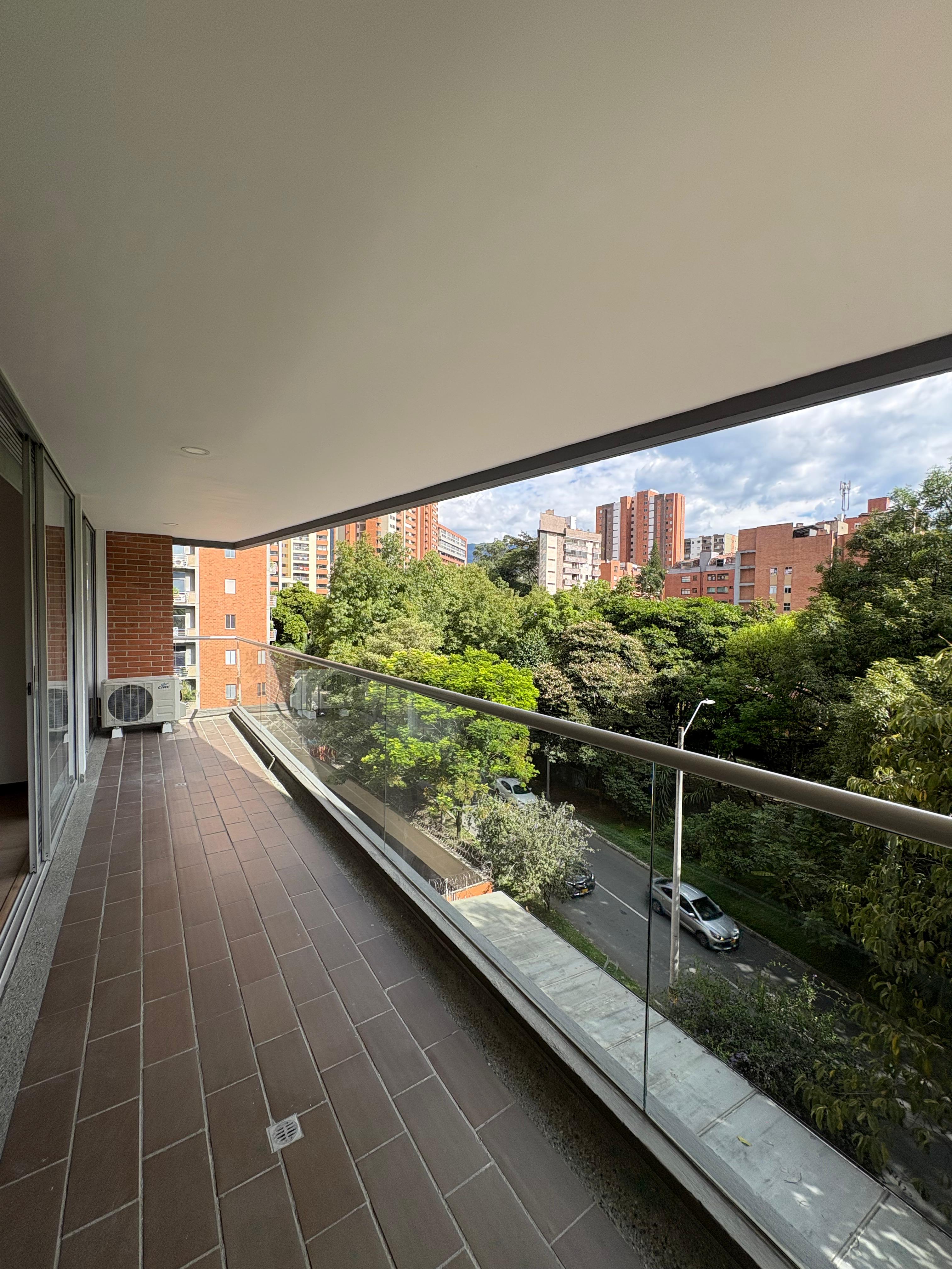ARRIENDO APARTAMENTO, POBLADO SANTA MARIA DE LOS ANGELES