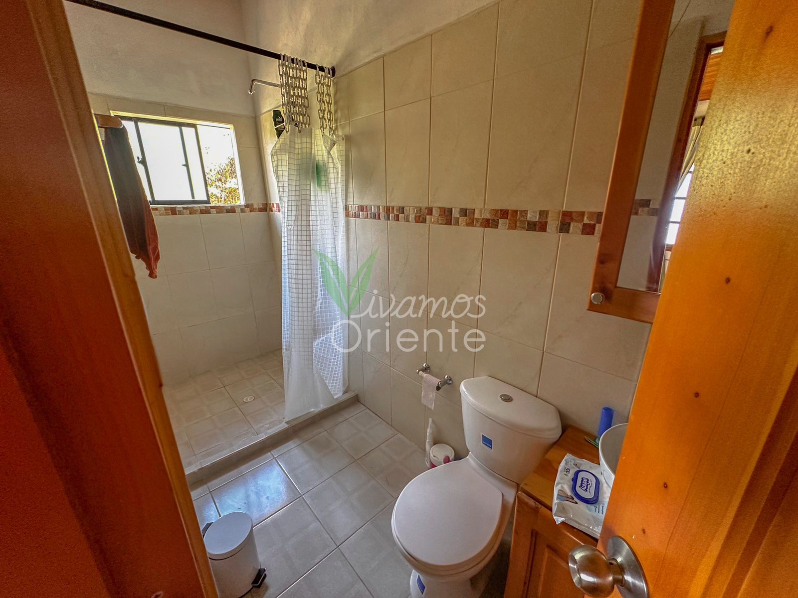 ARRIENDO CASA CAMPESTRE - SANTA ELENA