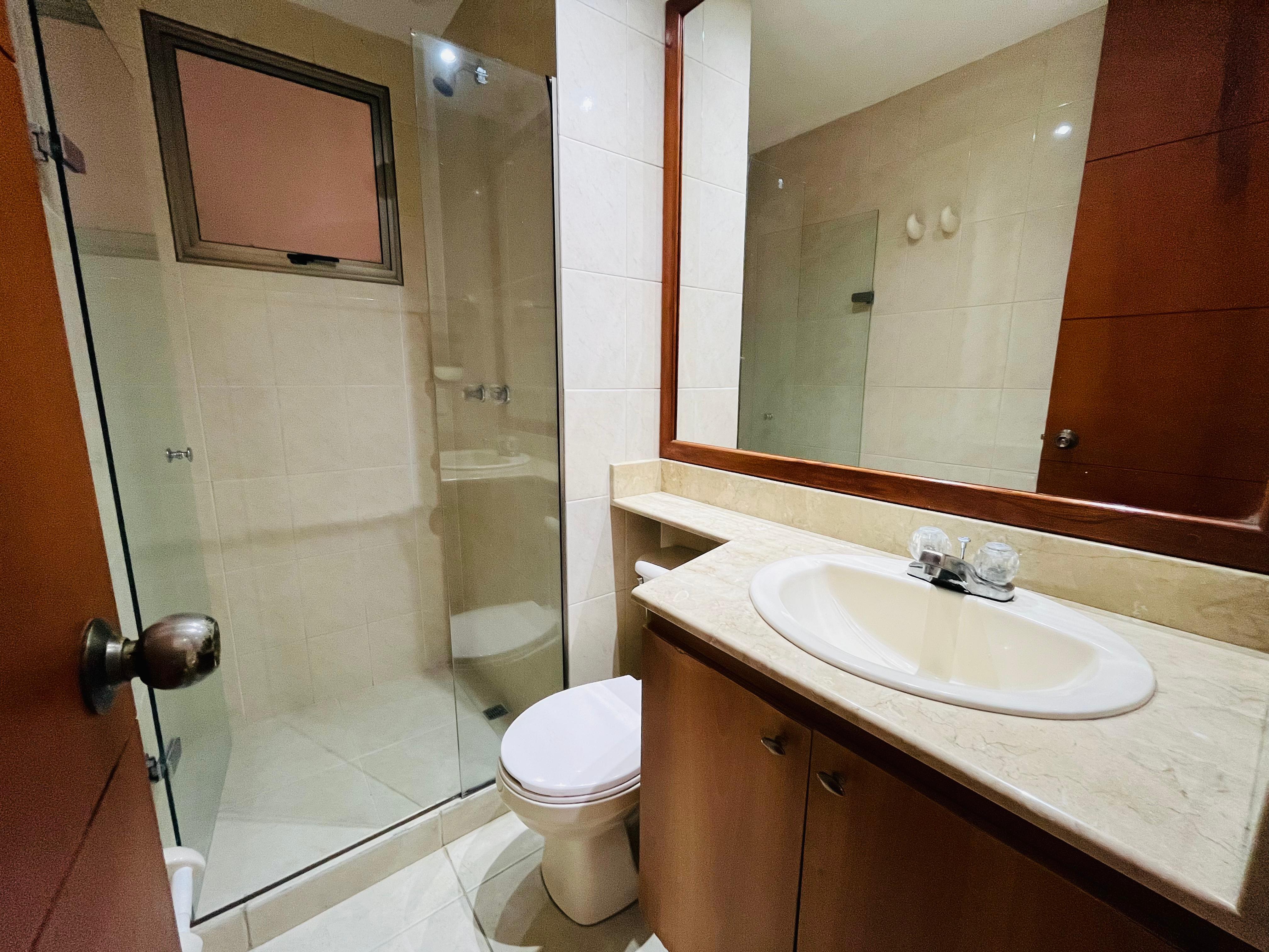 ARRIENDO APARTAMENTO - POBLADO LA FRONTERA