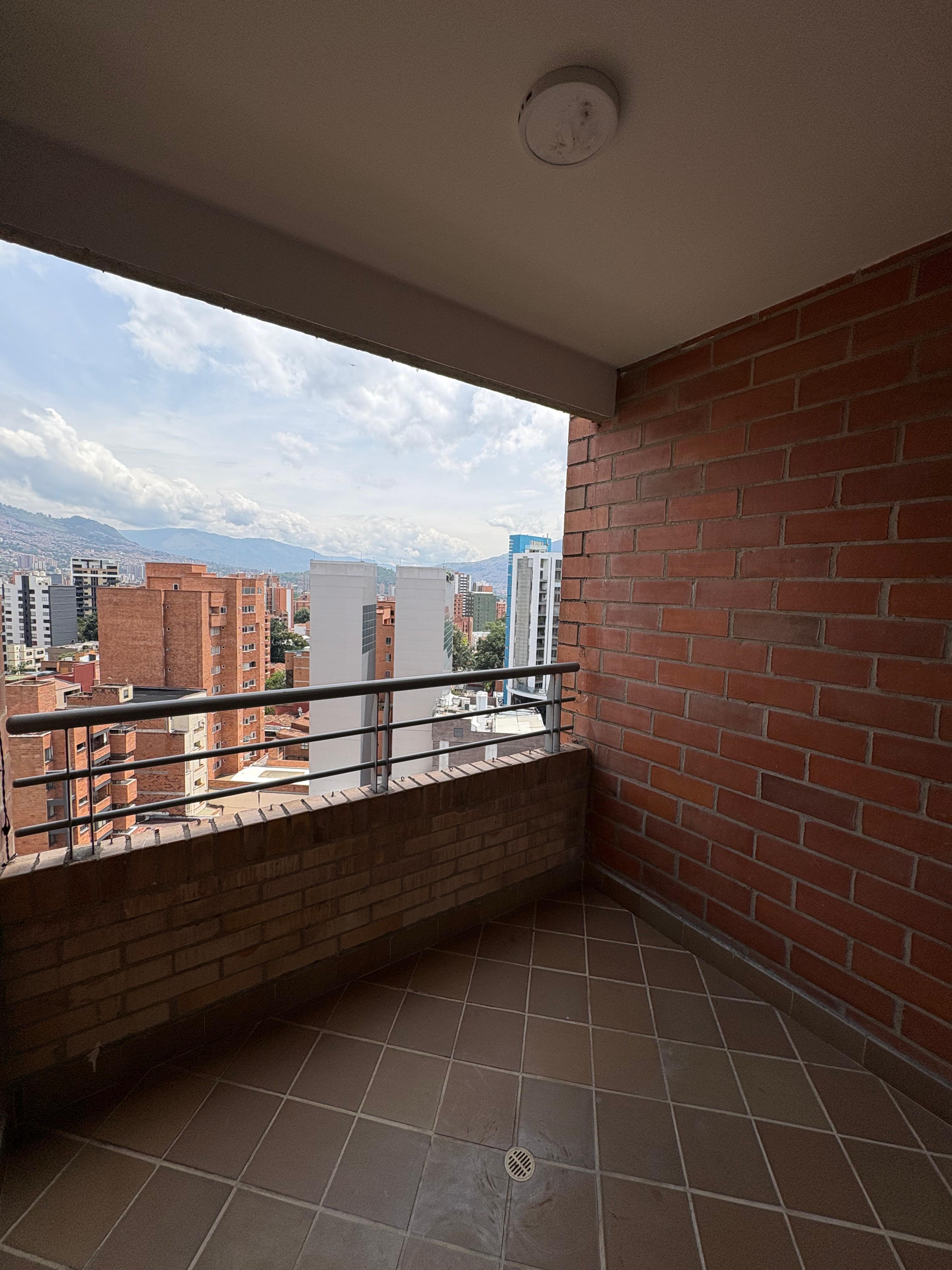 ARRIENDO APARTAMENTO, LAURELES