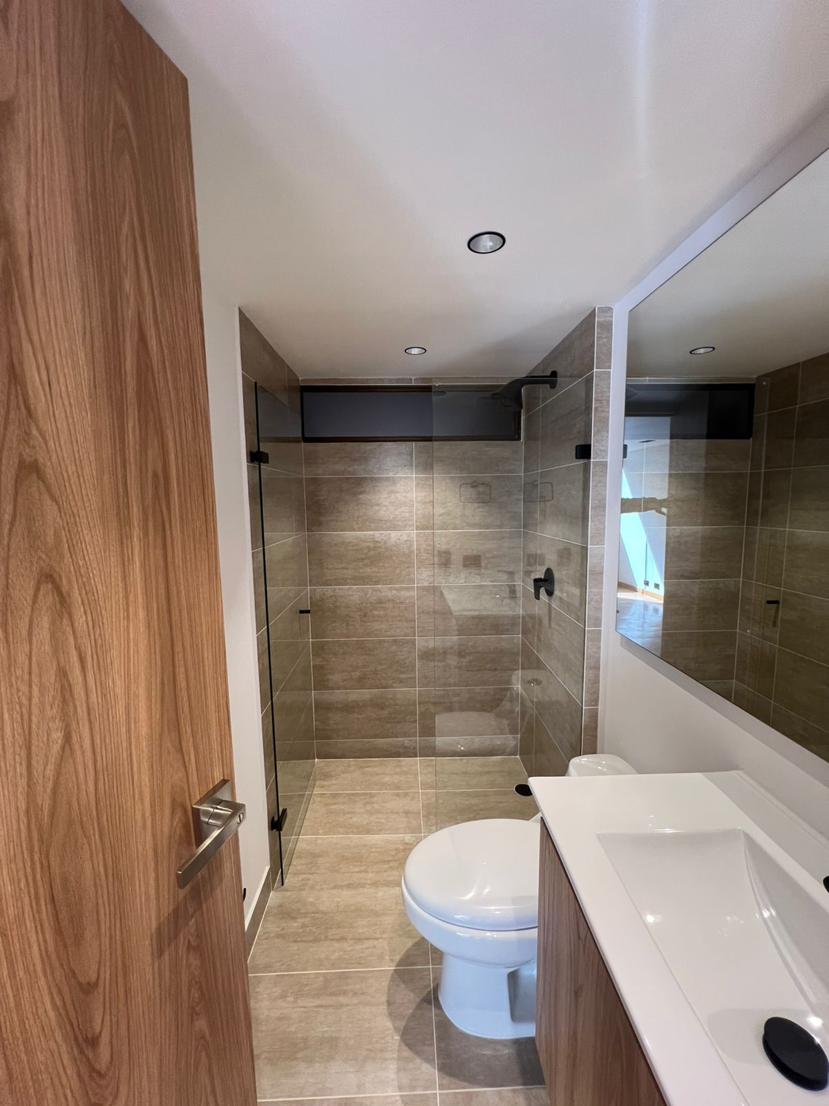 ARRIENDO APARTAMENTO, POBLADO LA CONCHA