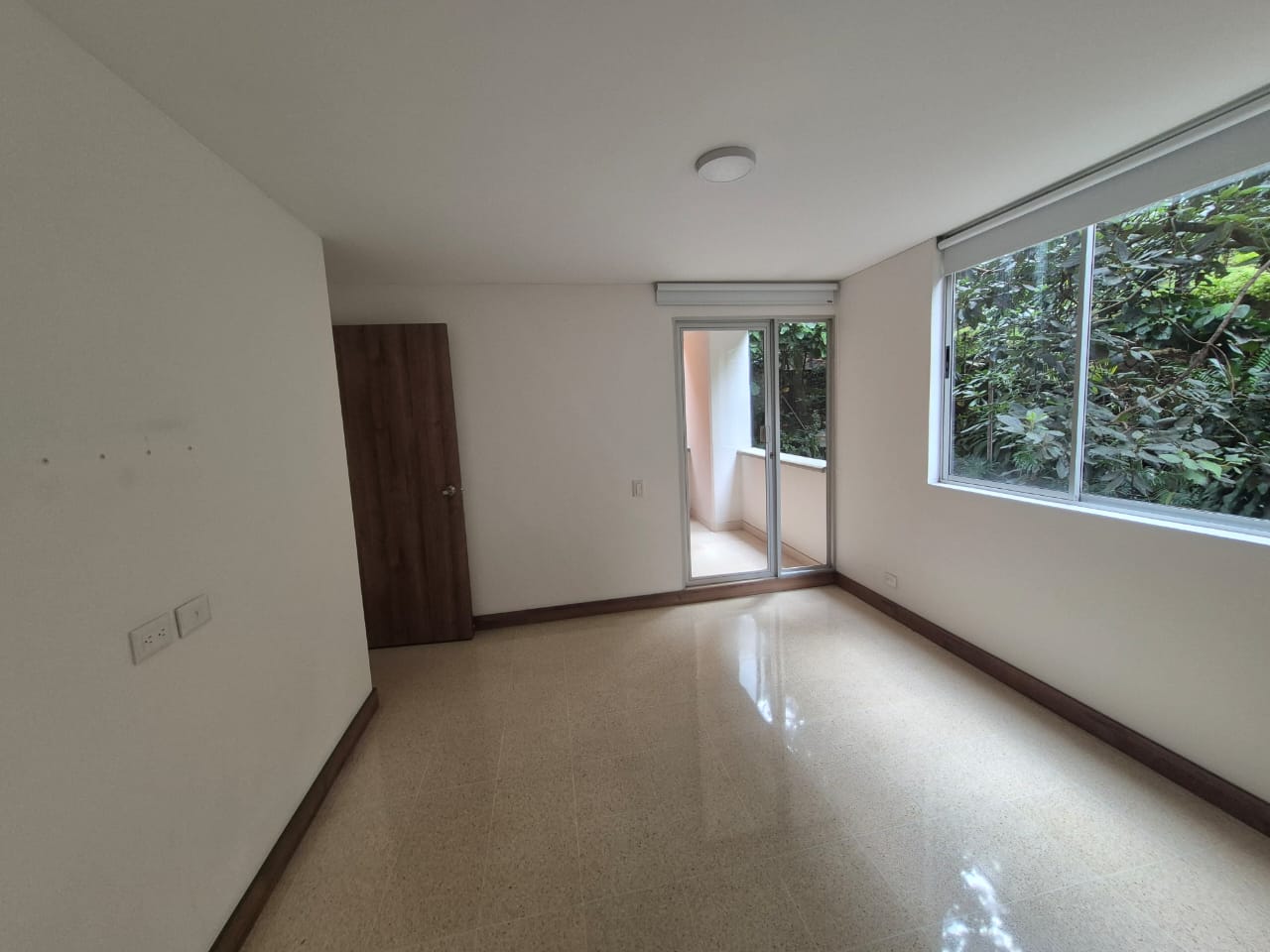 ARRIENDO APARTAMENTO, POBLADO FRONTERA