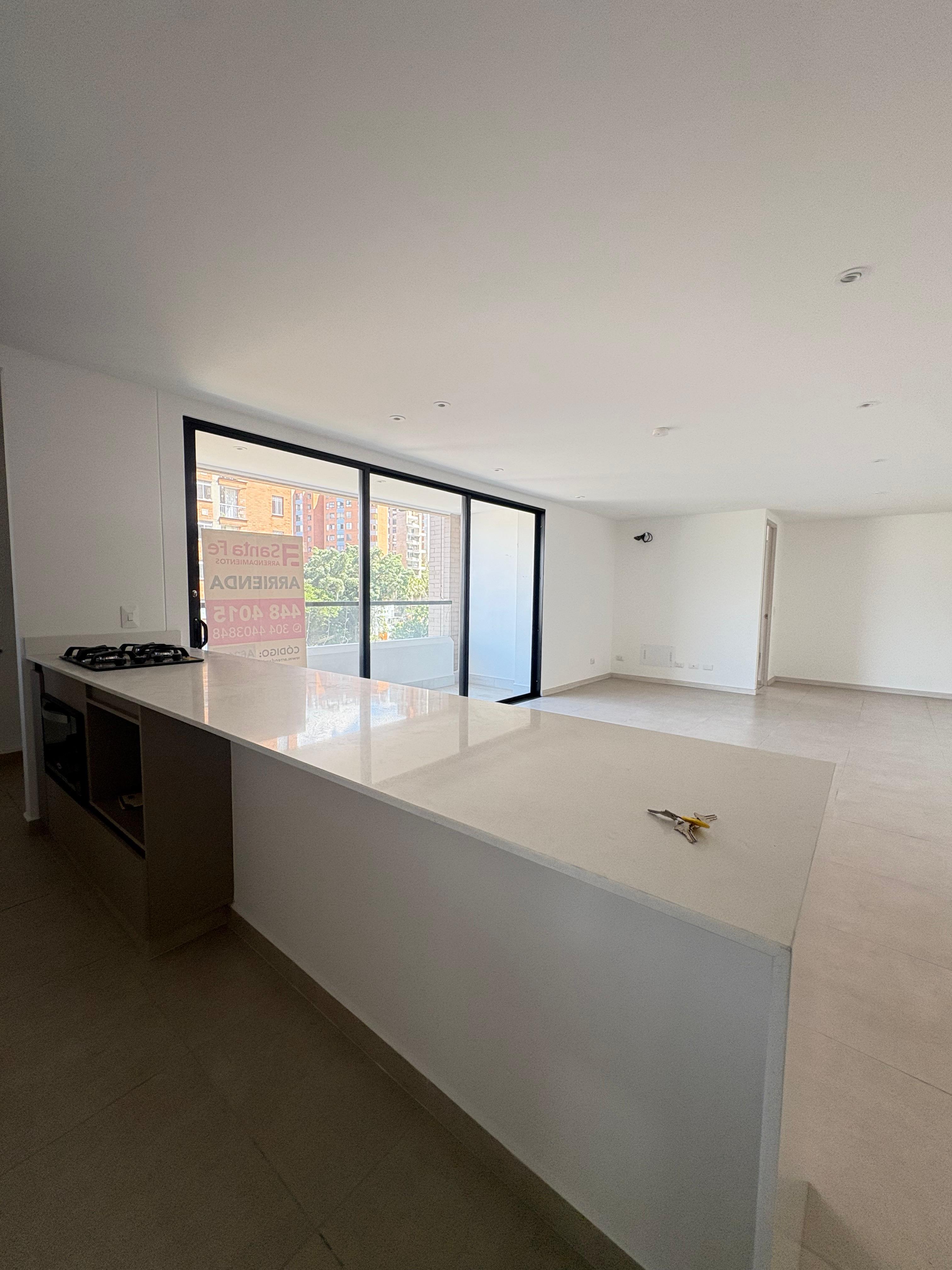 ARRIENDO APARTAMENTO, POBLADO CASTROPOL