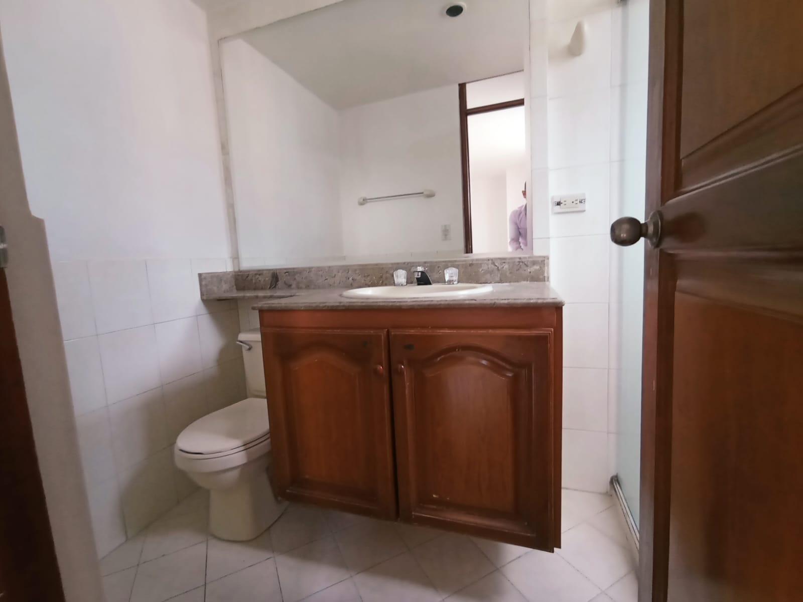 ARRIENDO APARTAMENTO - LOMA LOS BERNAL