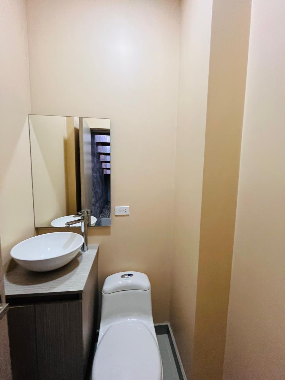 ARRIENDO CASA, ENVIGADO INTERMEDIA