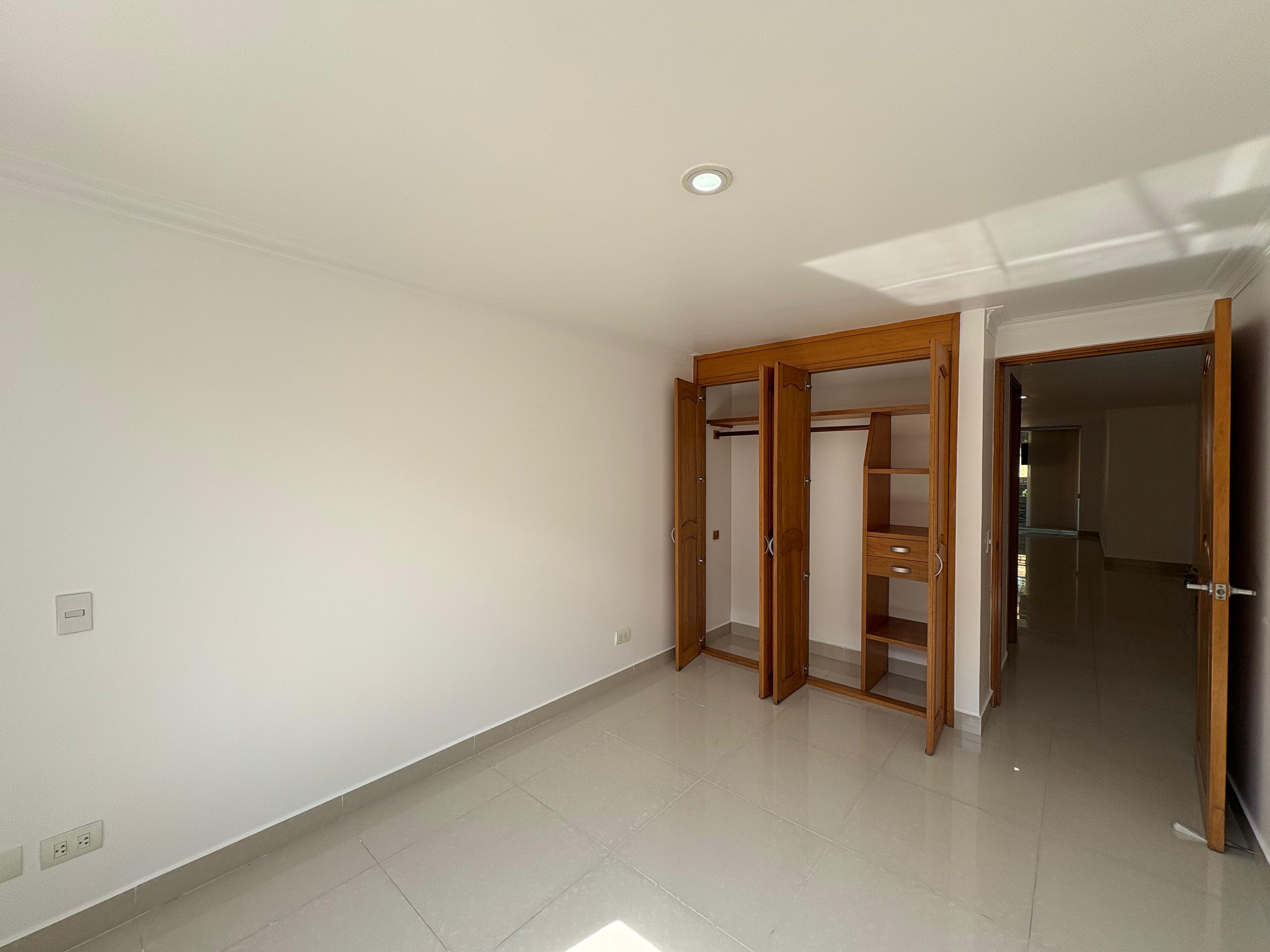 ARRIENDO APARTAMENTO - LAURELES