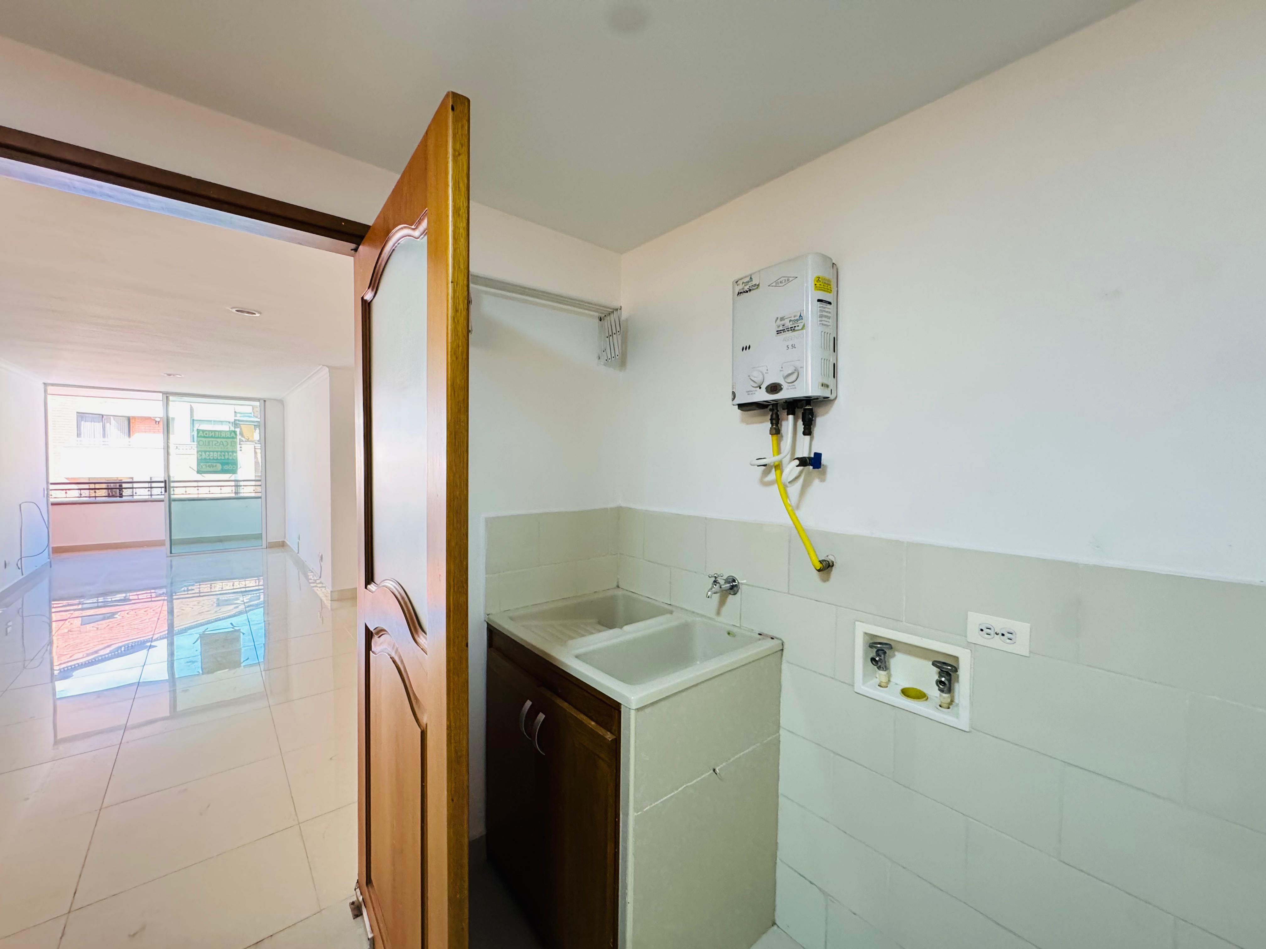 ARRIENDO APARTAMENTO - LAURELES