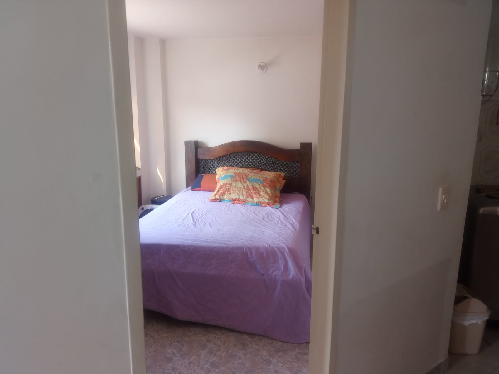 ARRIENDO APARTAESTUDIO - LAURELES BULEVAR