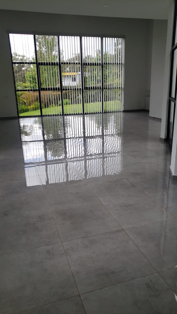 VENTA Y ARRIENDO CASA CAMPESTRE - LA CEJA