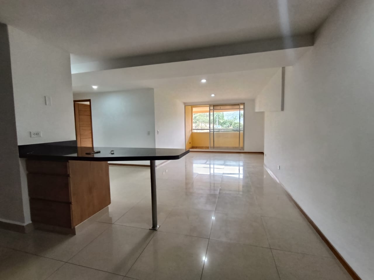 ARRIENDO APARTAMENTO - SABANETA LAS LOMITAS