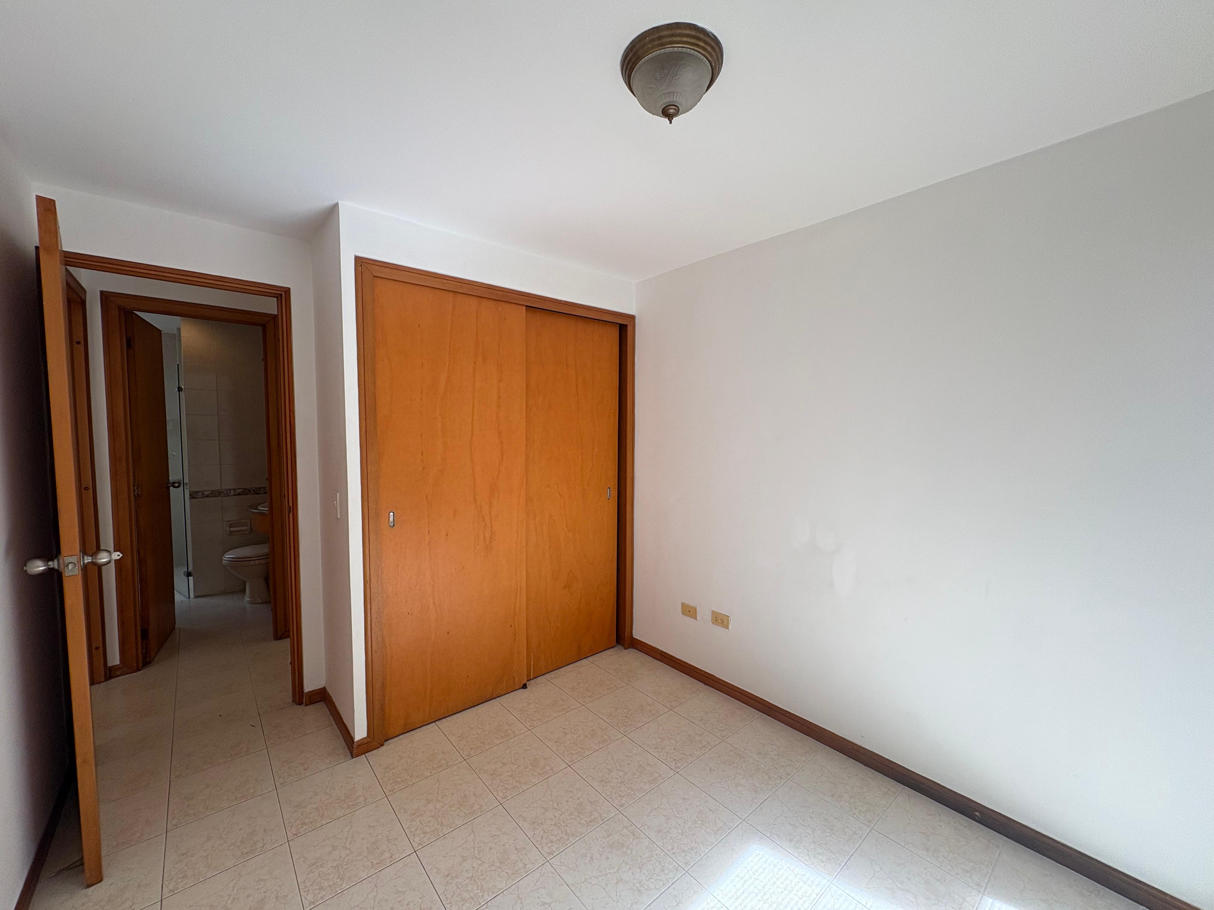 ARRIENDO APARTAMENTO, POBLADO LA 34
