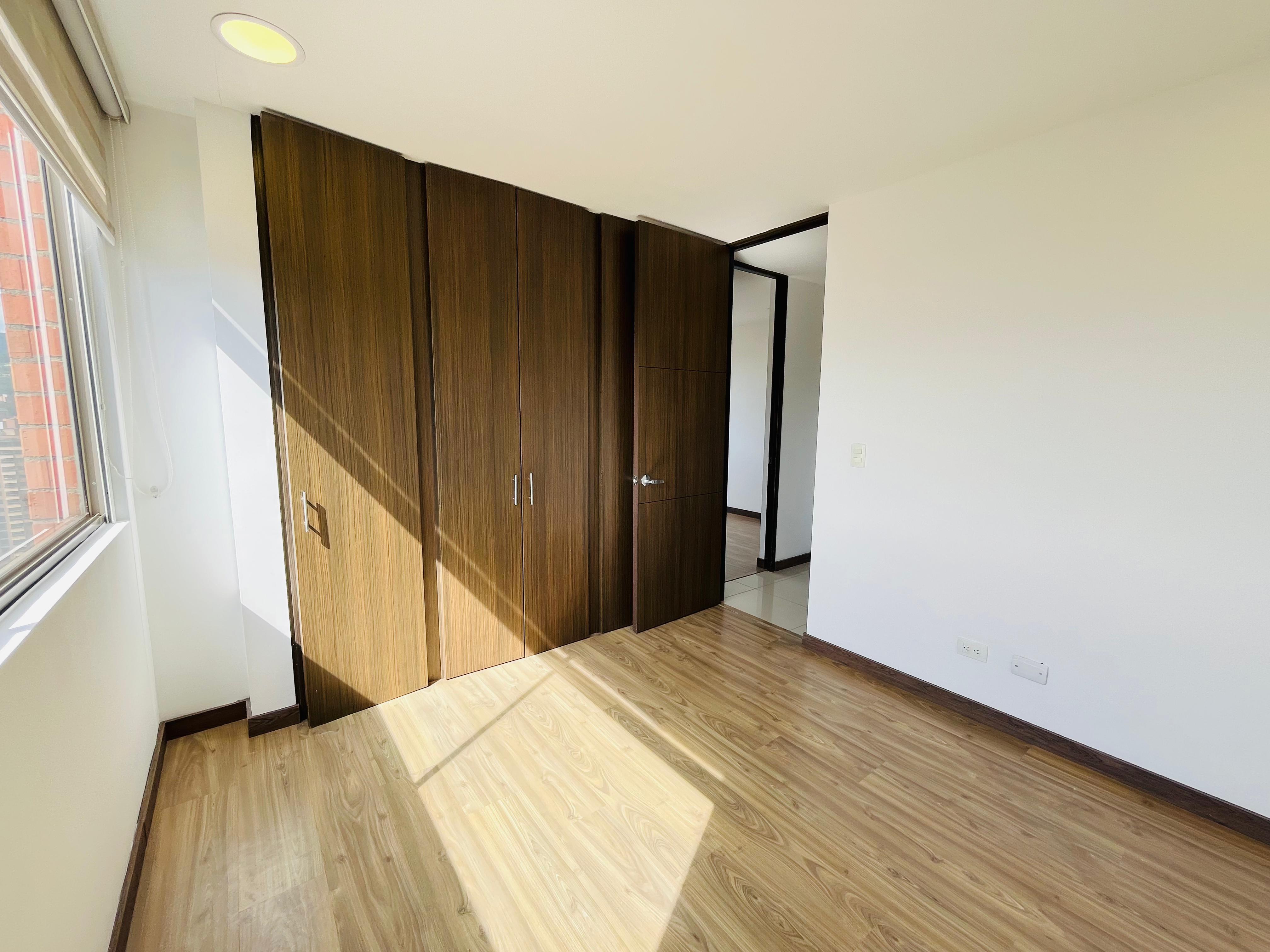 ARRIENDO APARTAMENTO - POBLADO LOS BALSOS