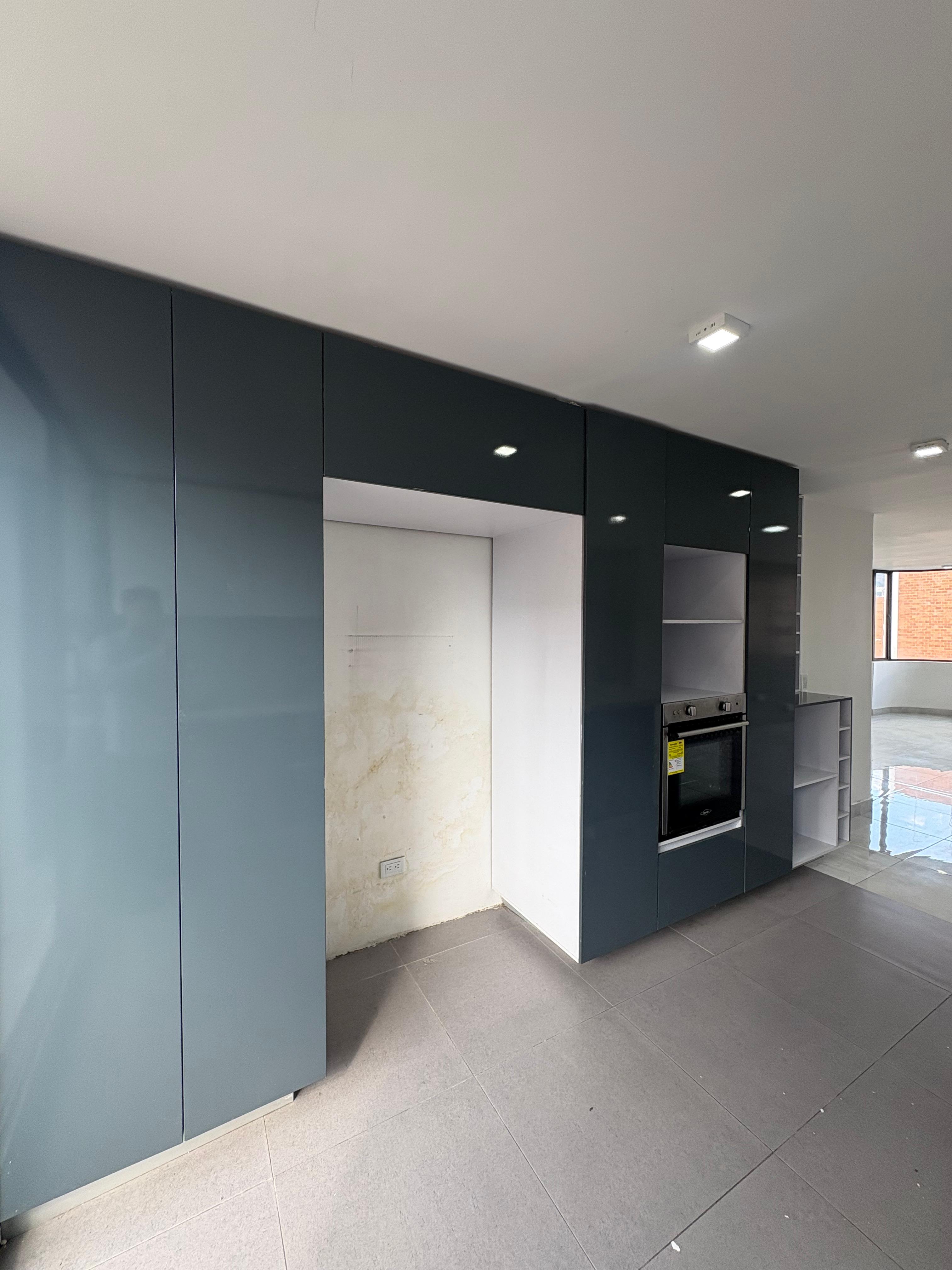 ARRIENDO APARTAMENTO, LAURELES PRIMER PARQUE
