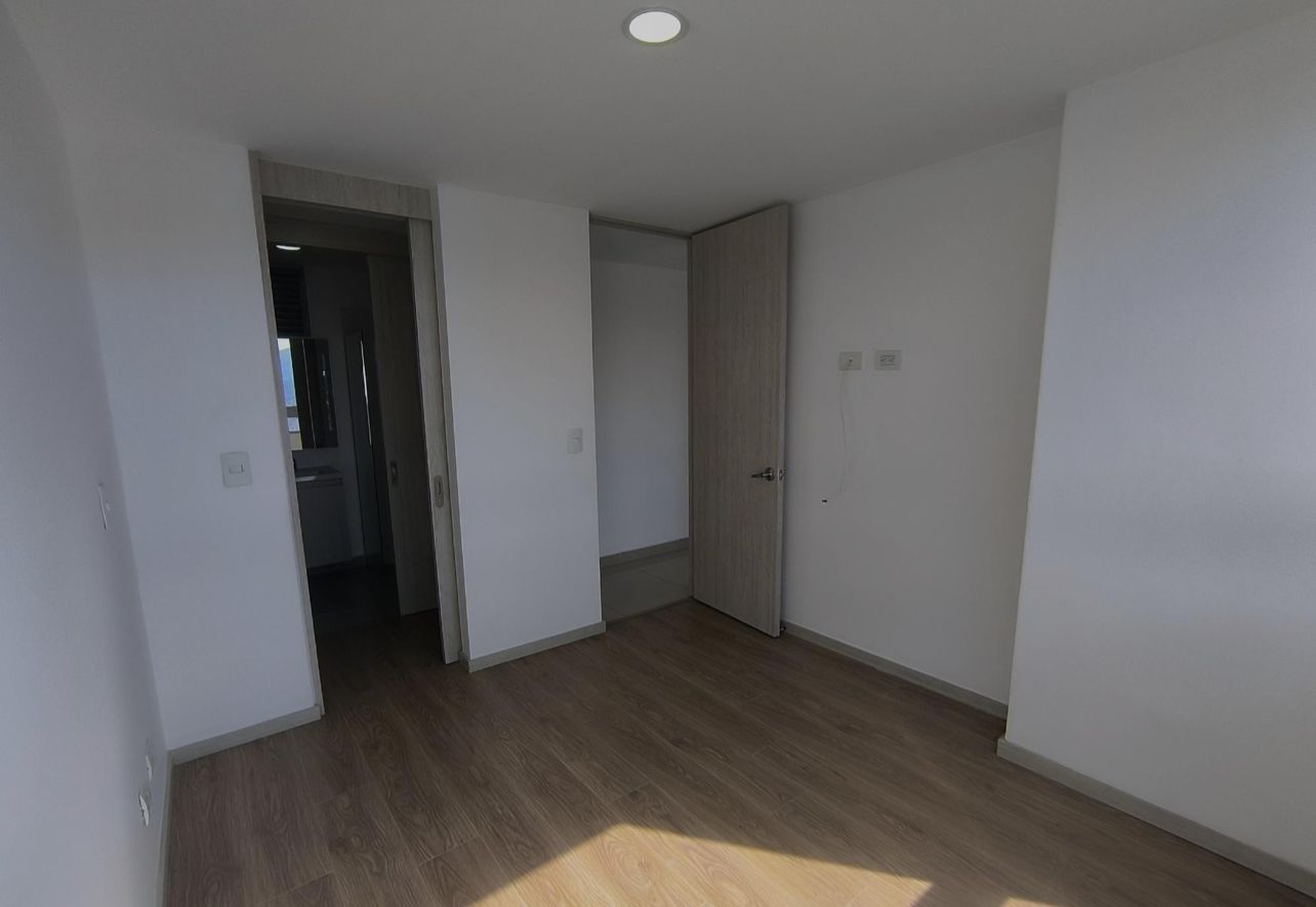 VE NTA  APARTAMENTO - SABANETA LAS LOMITAS