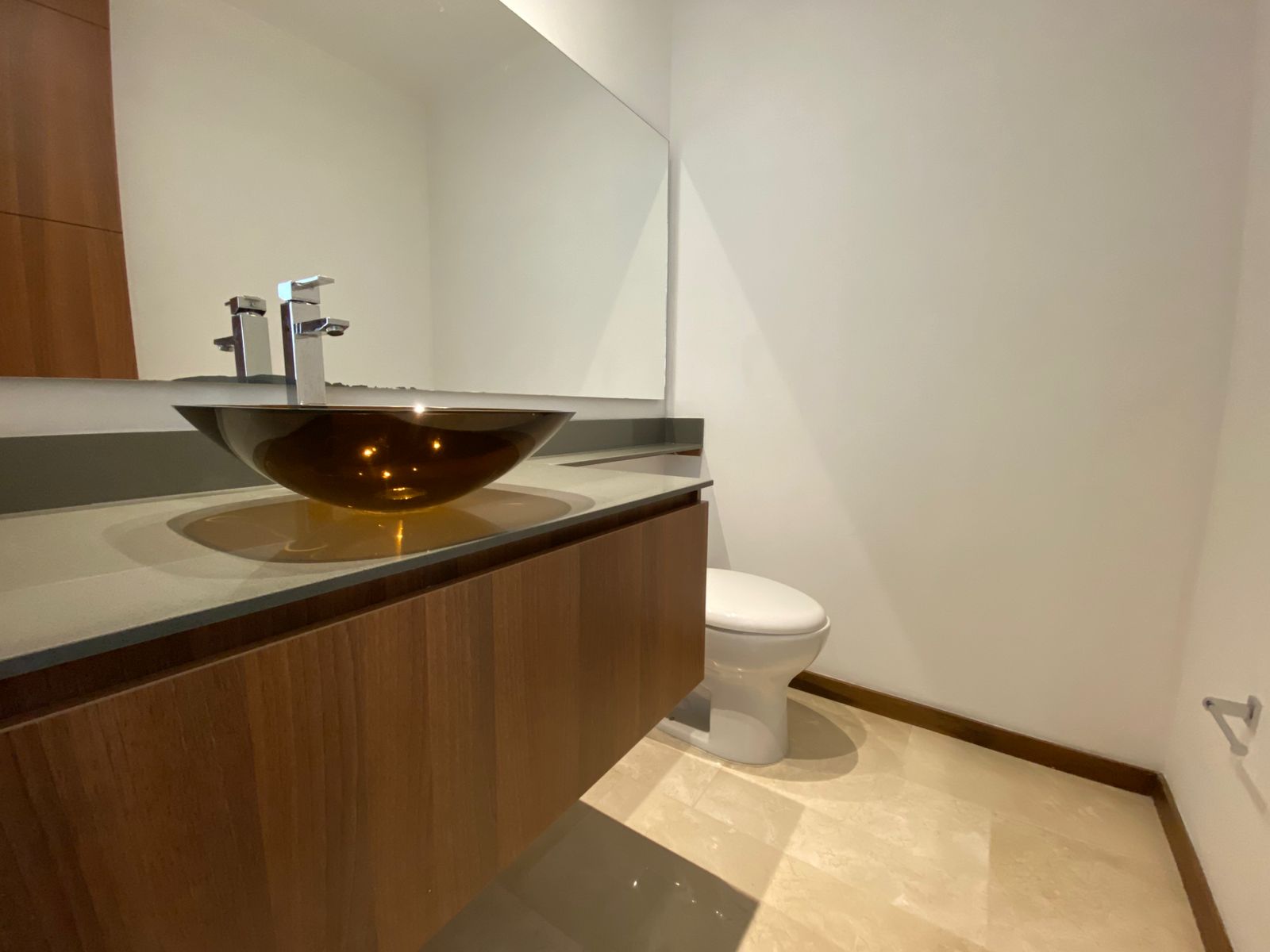 ARRIENDO APARTAMENTO - POBLADO SECTOR  EL TESORO