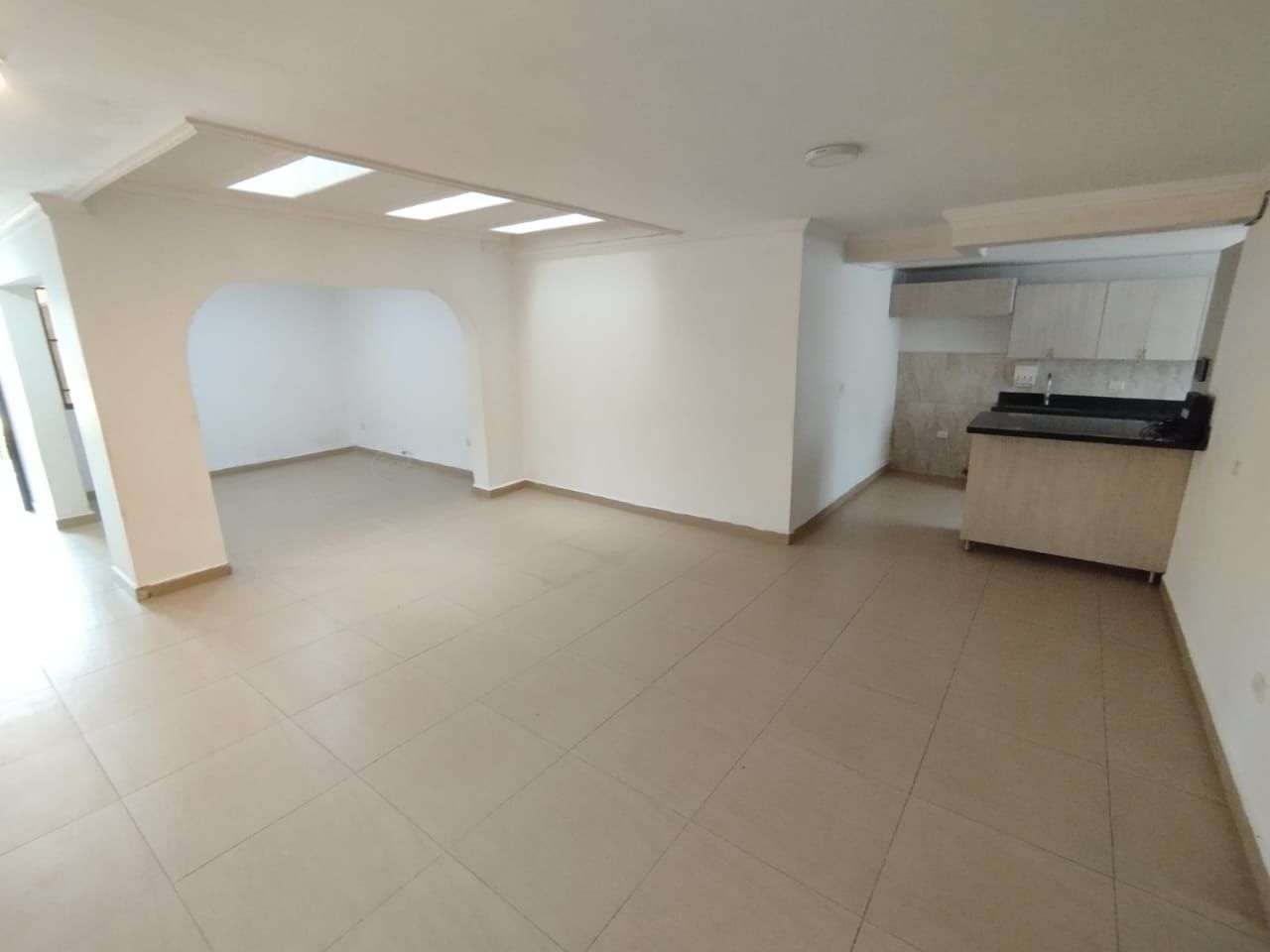 ARRIENDO CASA EN MEDELLIN LA AMERICA