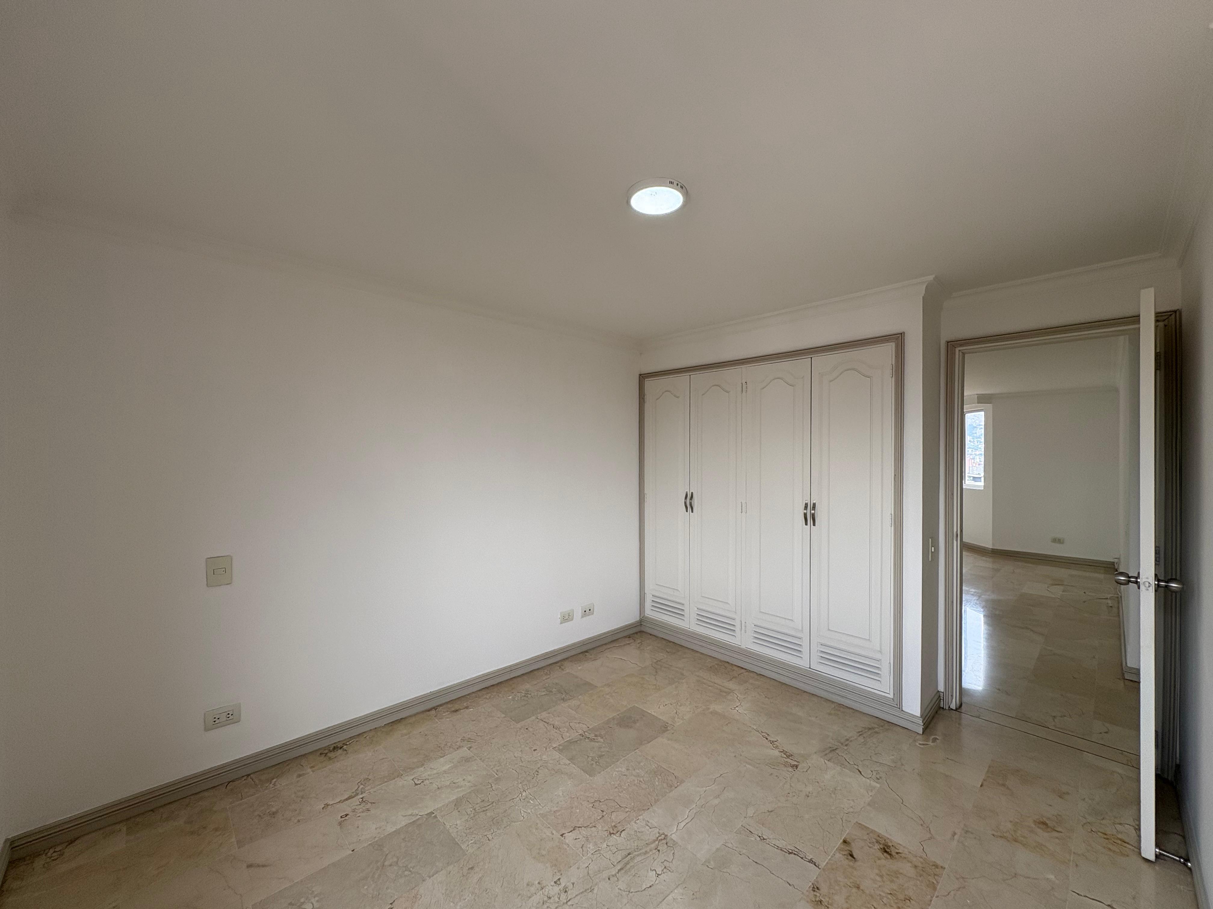 ARRIENDO APARTAMENTO, LAURELES