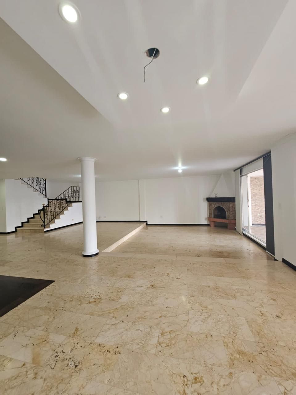 VENTA Y ARRIENDO CASA - POBLADO LA CALERA