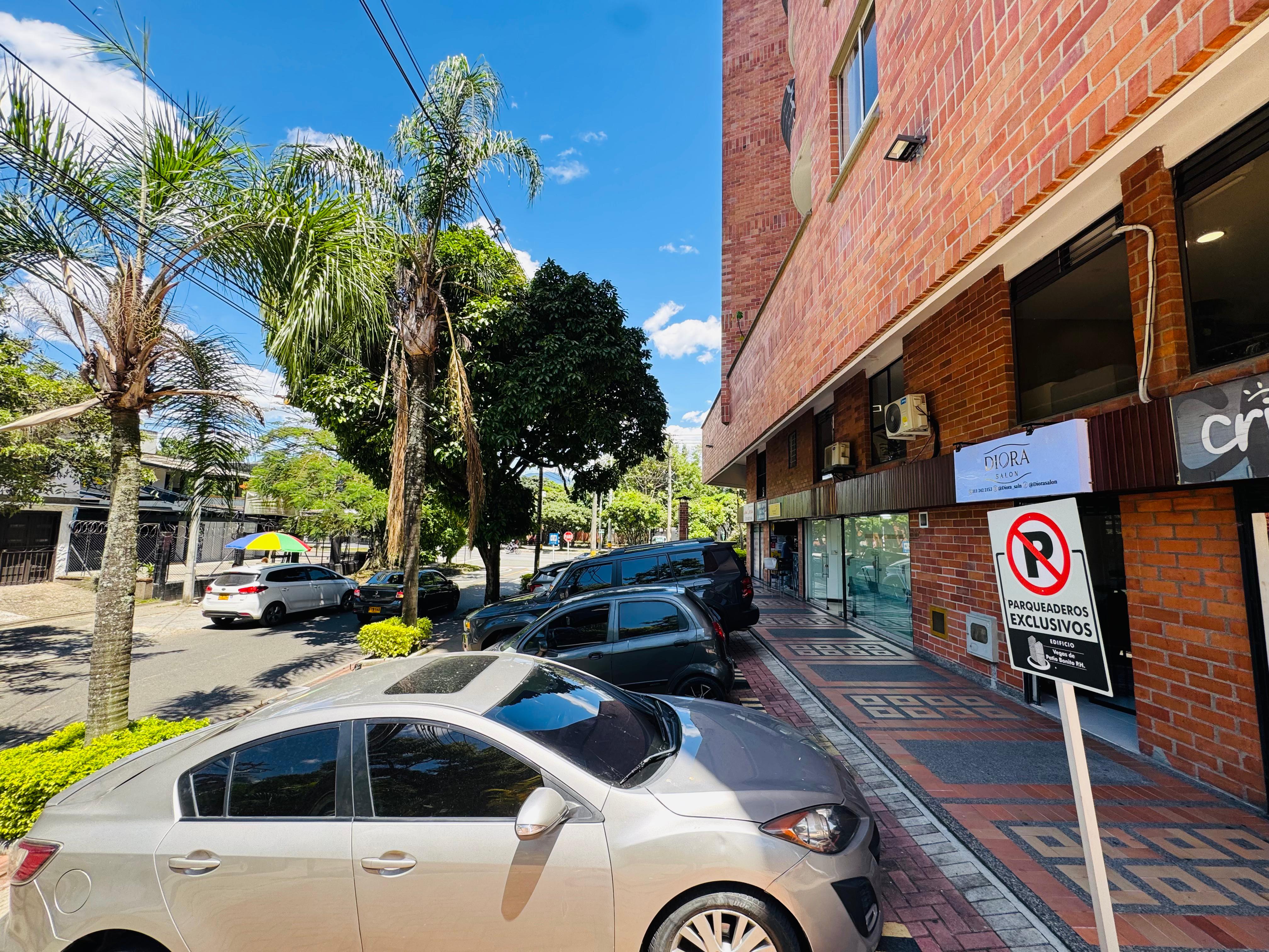 ARRIENDO LOCAL COMERCIAL - POBLADO LAS VEGAS