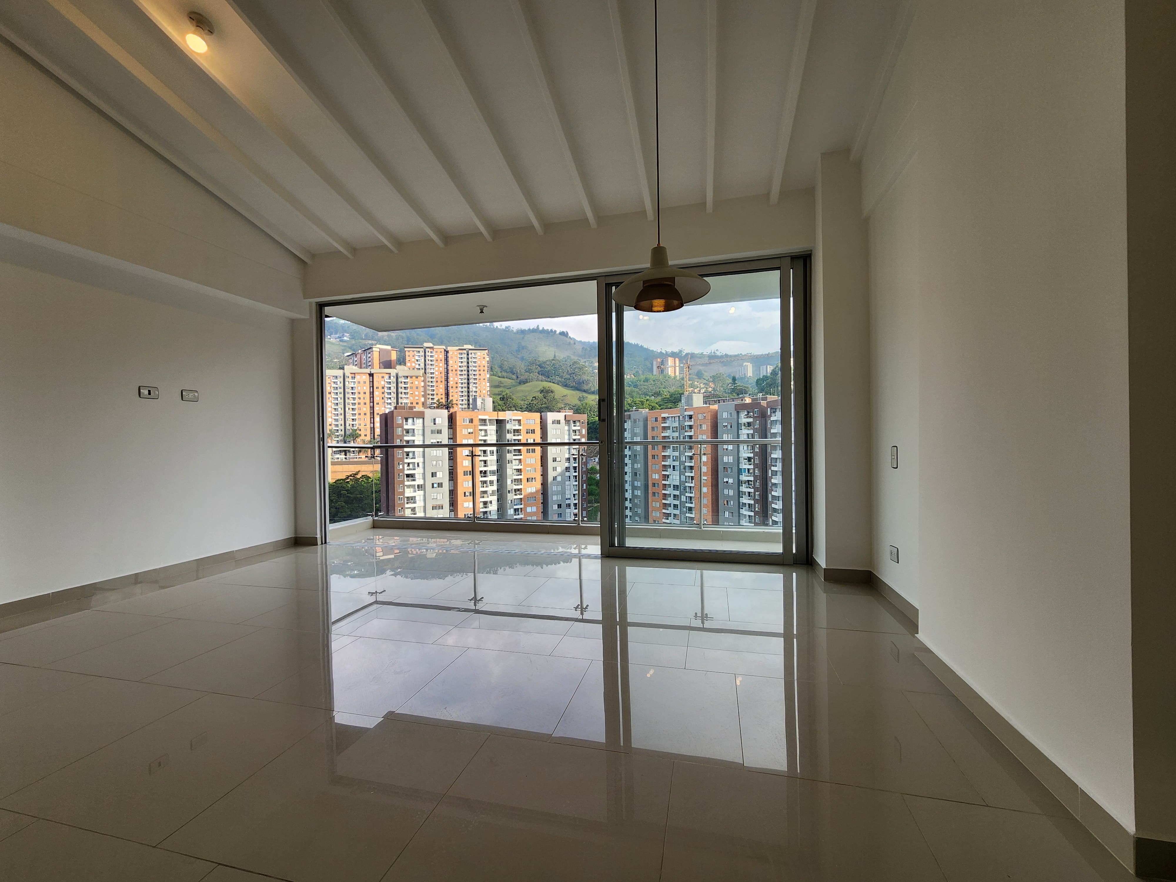 ARRIENDO APARTAMENTO - ENVIGADO LA CUENCA