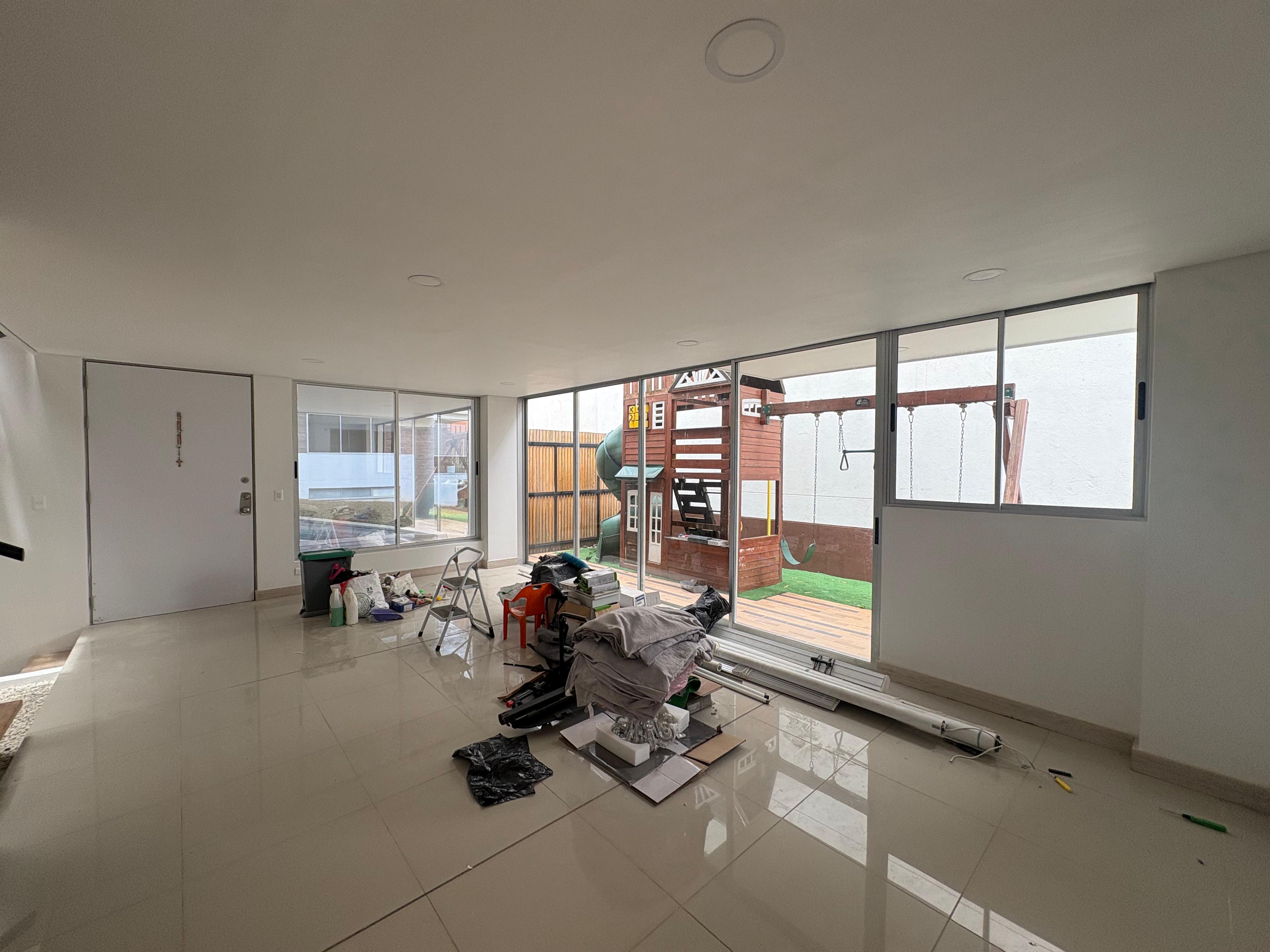 ARRIENDO CASA, ENVIGADO ESMERALDAL