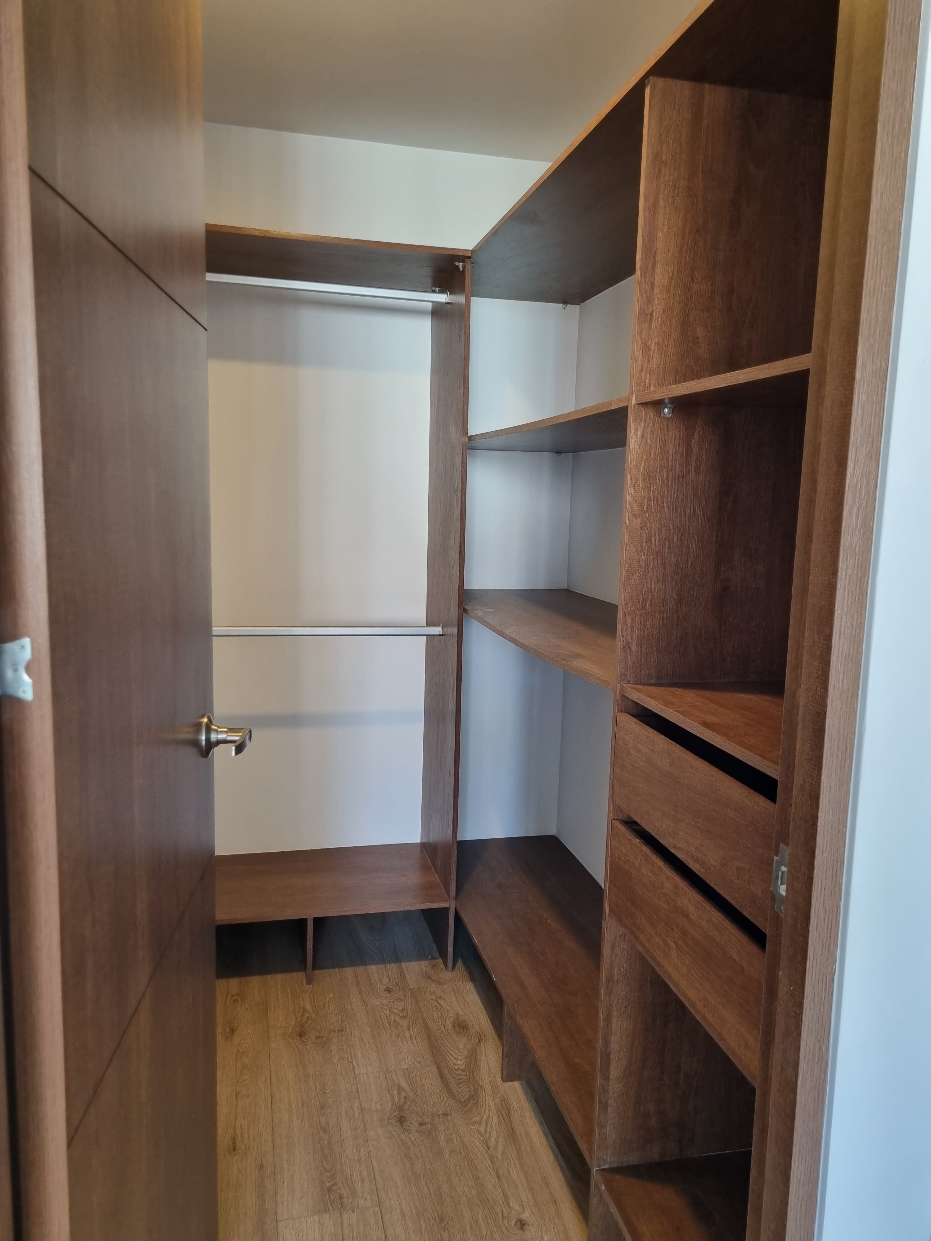 ARRIENDO APARTAMENTO - POBLADO LOS GONZALEZ