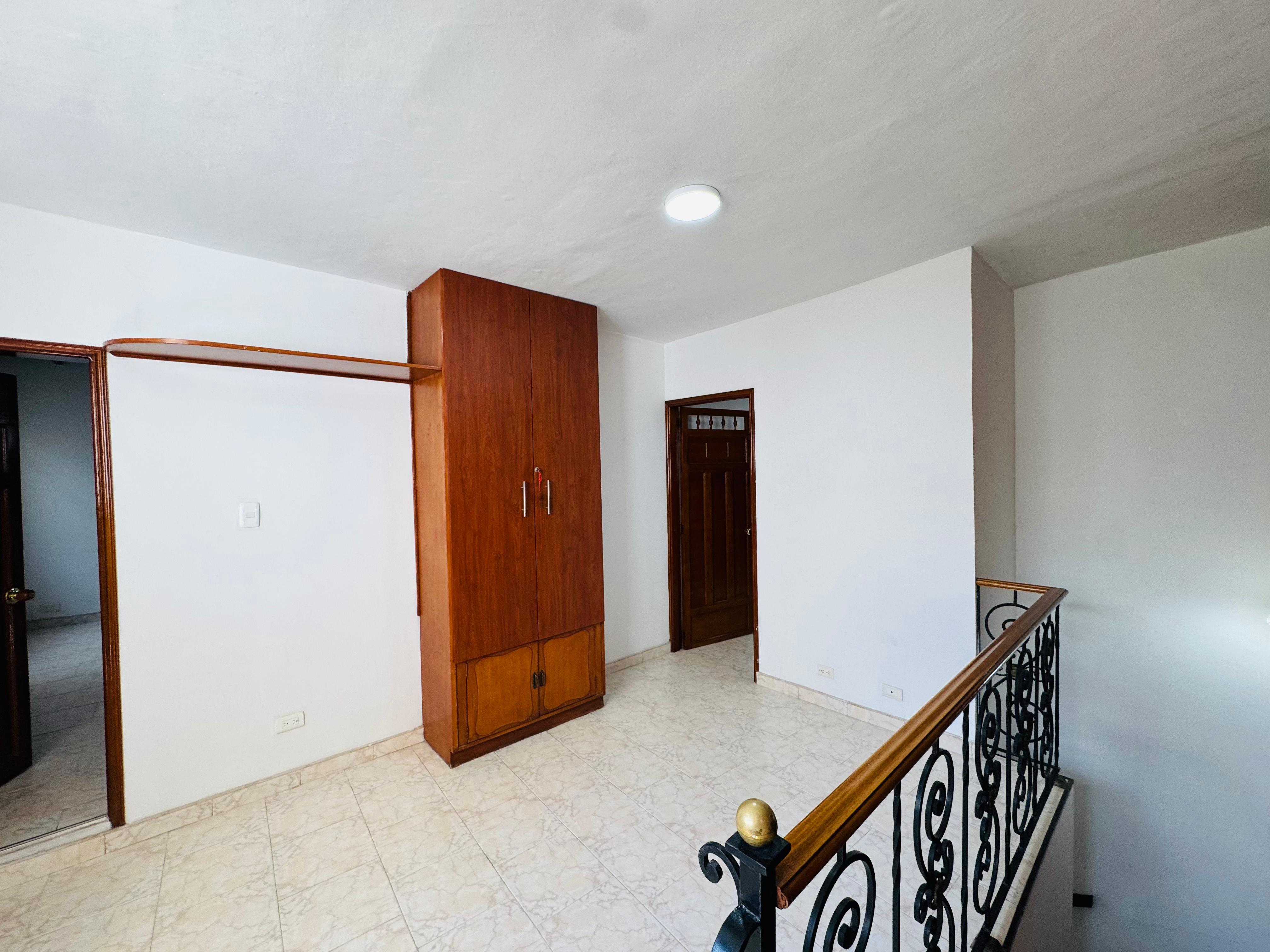 ARRIENDO CASA PARA VIVIENDA O COMERCIAL - FLORIA NUEVA