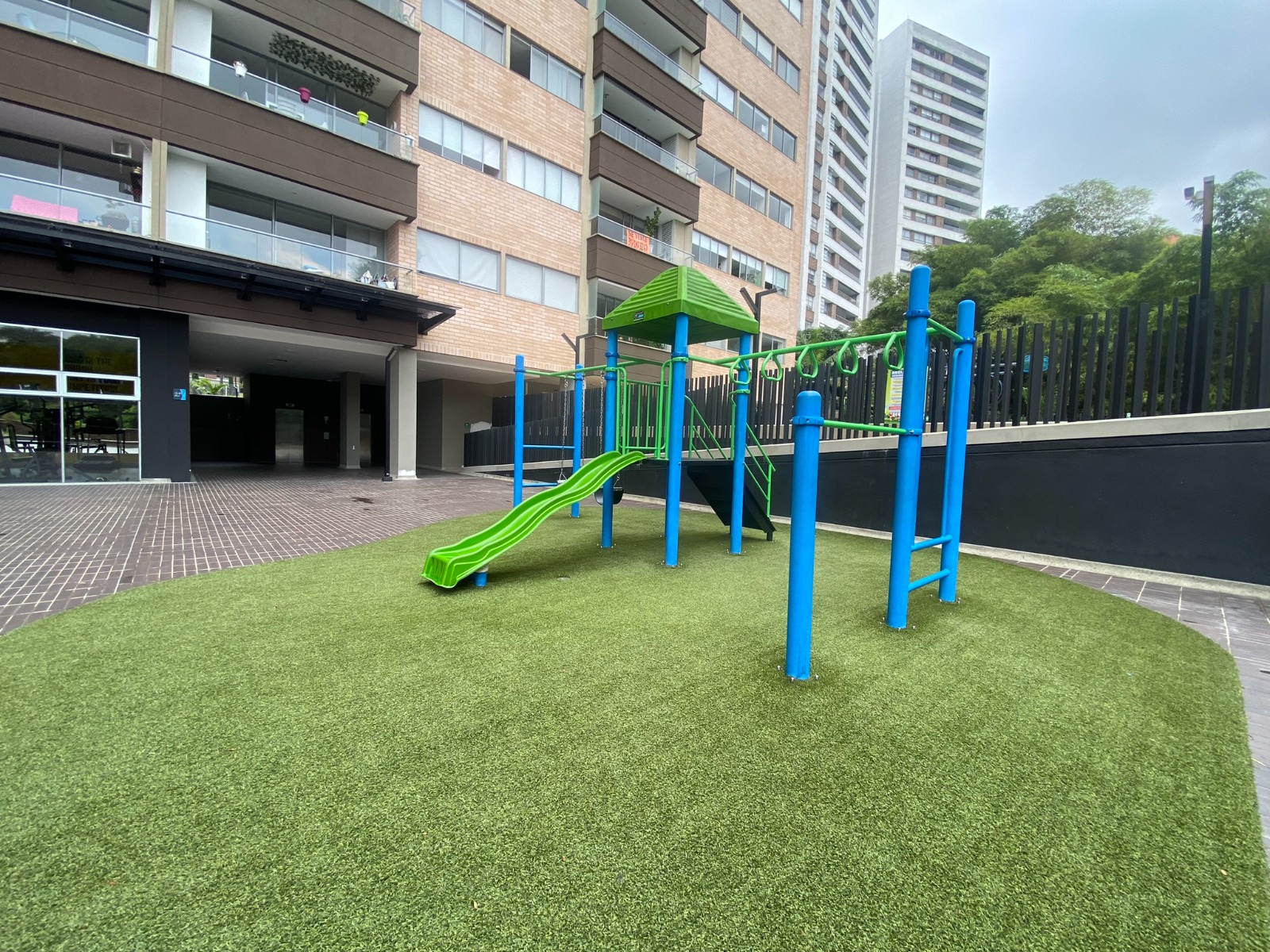 ARRIENDO APARTAMENTO - ENVIGADO LOMA DEL CHOCHO