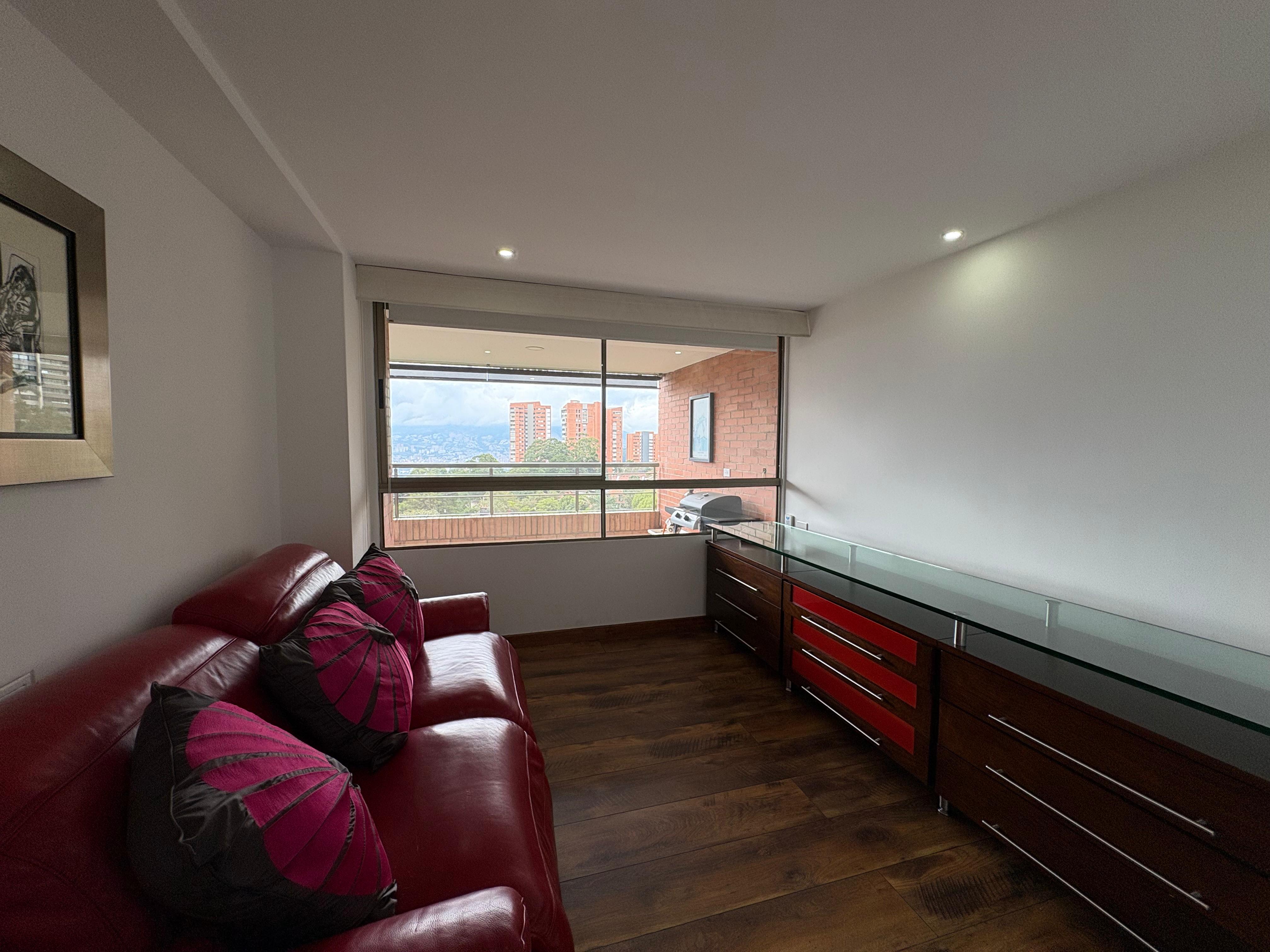 ARRIENDO APARTAMENTO POBLADO CALERA, AMOBLADO Y DESOCUPADO