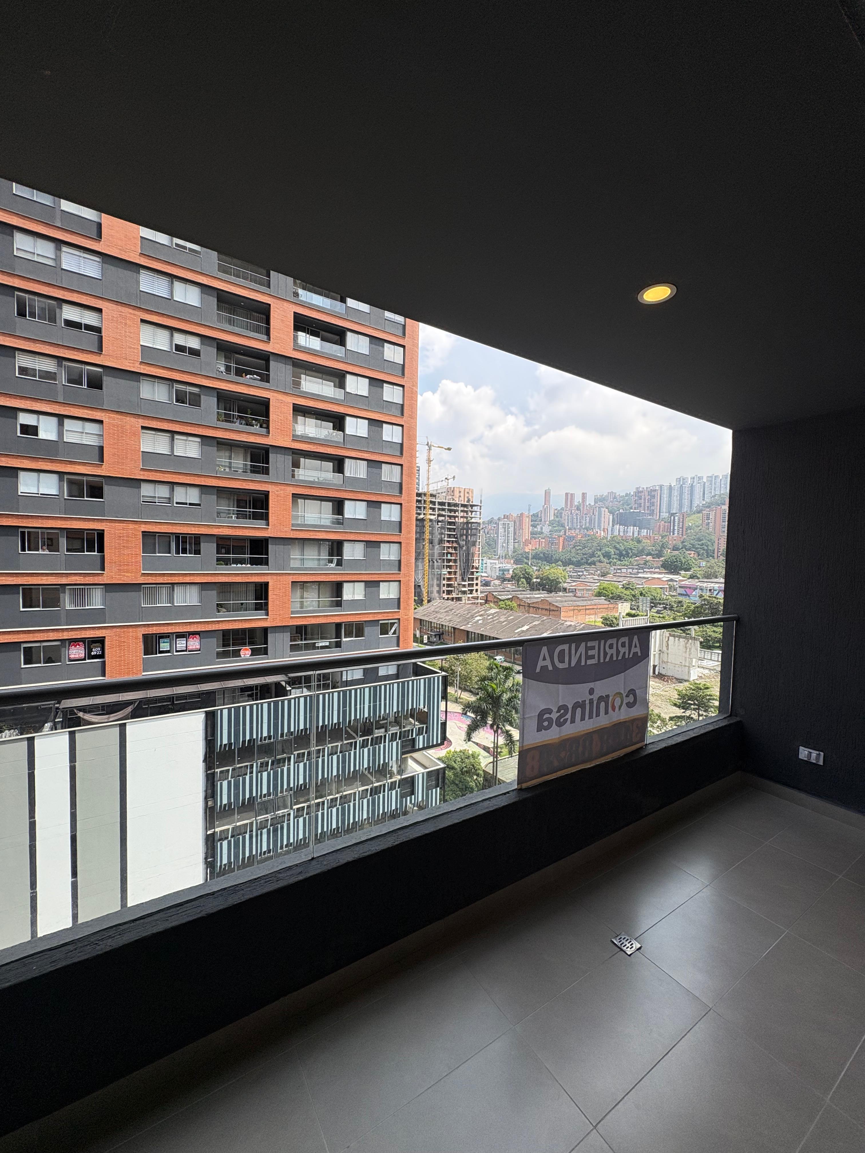 ARRIENDO APARTAMENTO, POBLADO CIUDAD DEL RIO